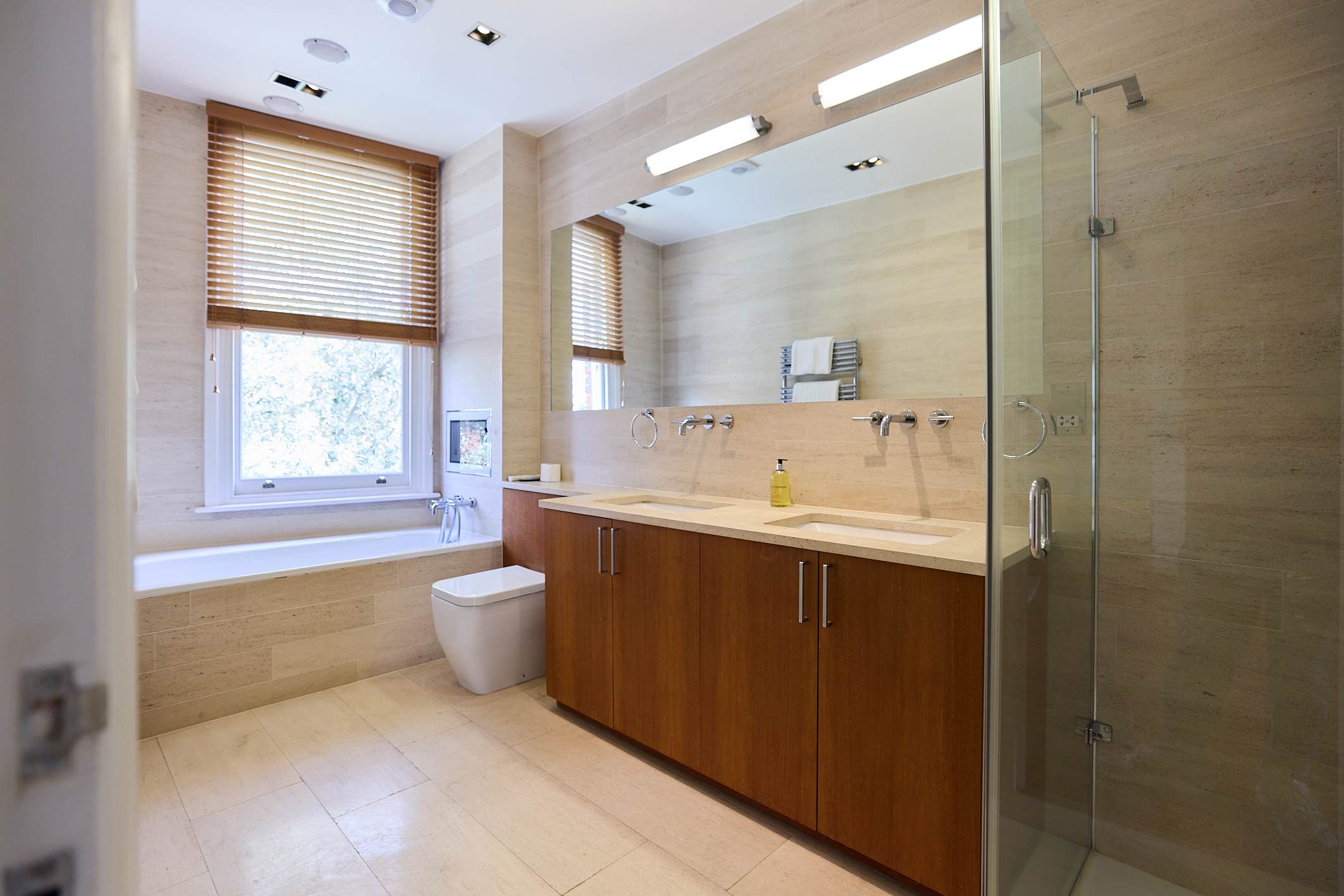 A Study in Timber & Glass by Abbey Road in Hamilton Gardens 26 NW8 9PU - Property image 23 - VivreStays