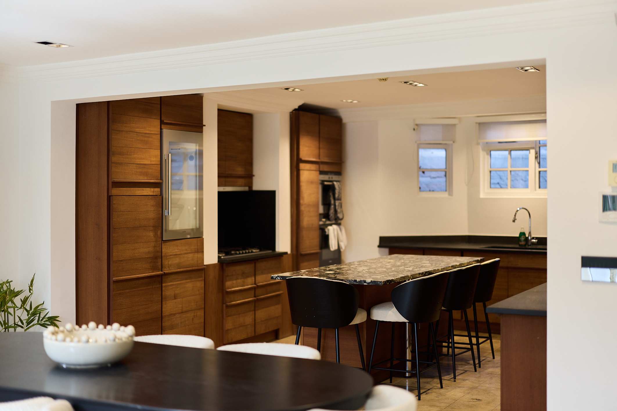 A Study in Timber & Glass by Abbey Road in Hamilton Gardens 26 NW8 9PU - Property image 12 - VivreStays