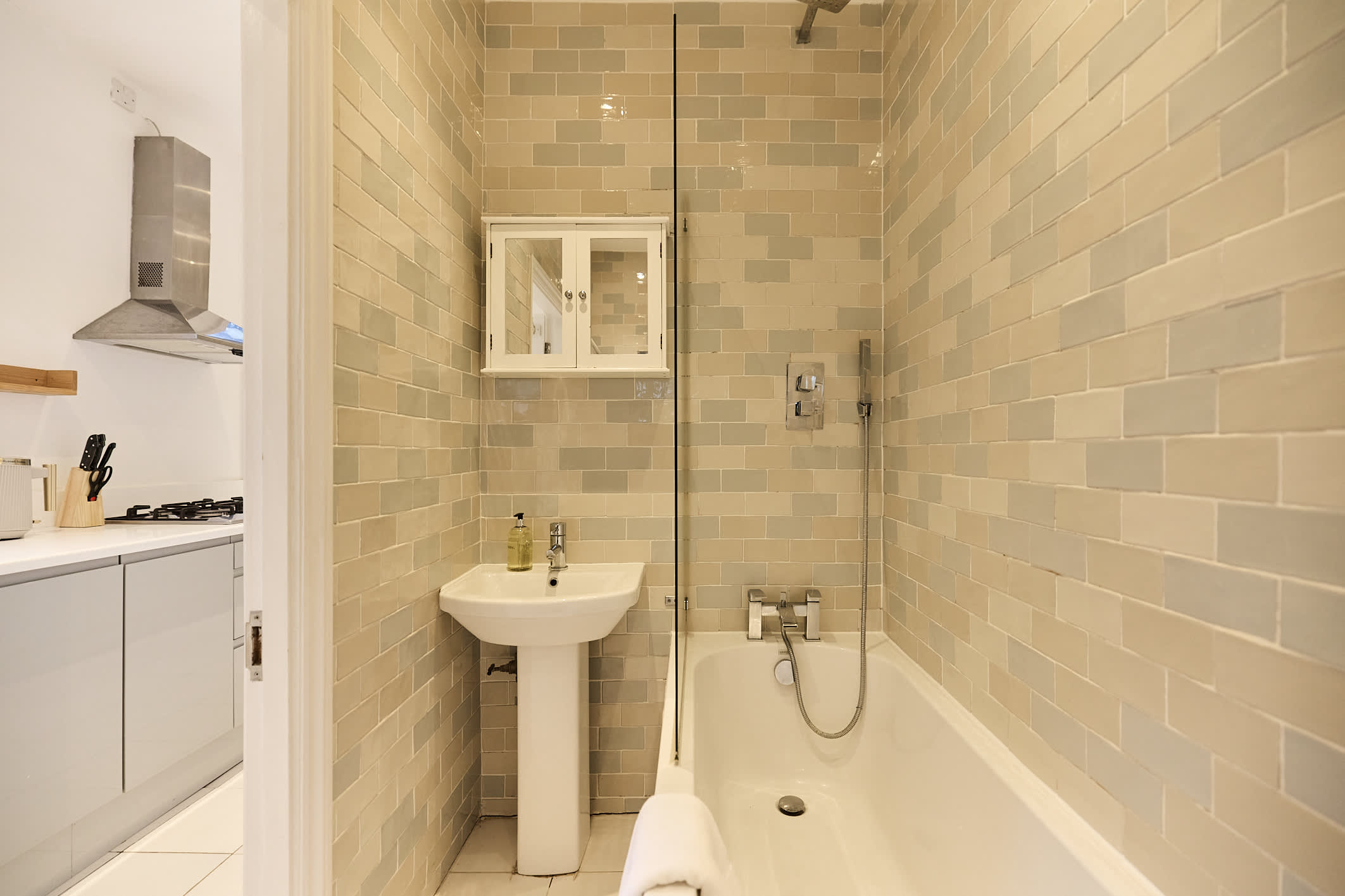 The Streatham Courtyard Nest in Edgington Road 18A SW16 5BS - Property image 18 - VivreStays