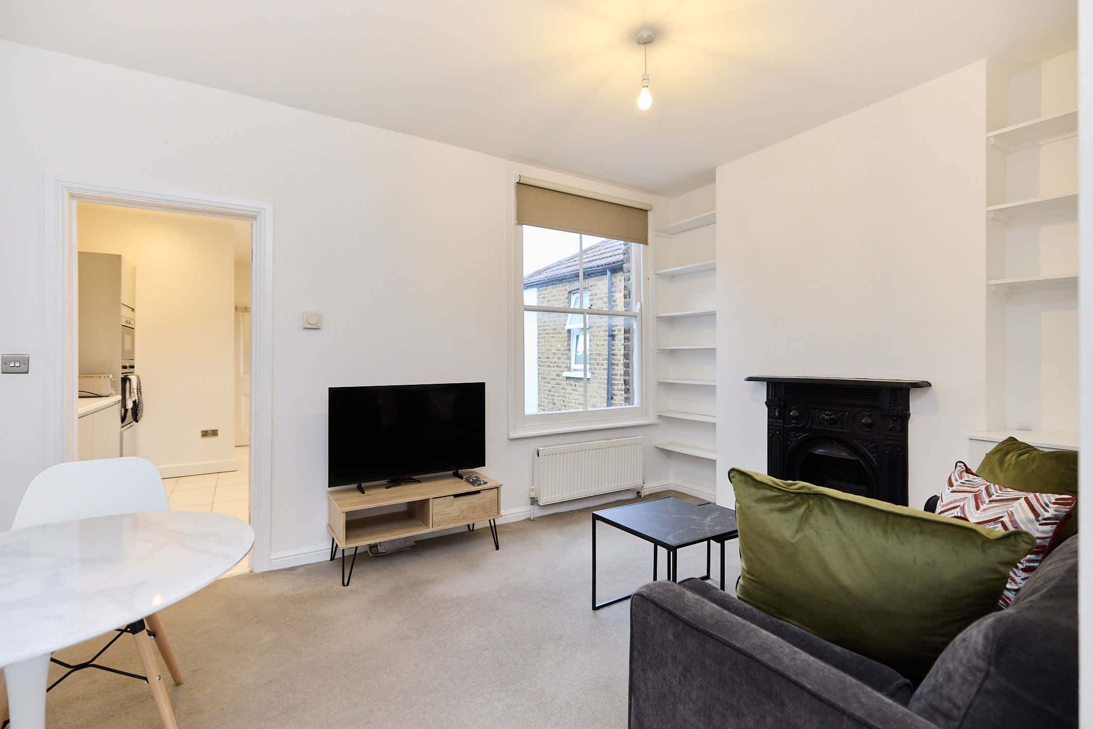The Streatham Courtyard Nest serviced apartment - Mitcham - VivreStays