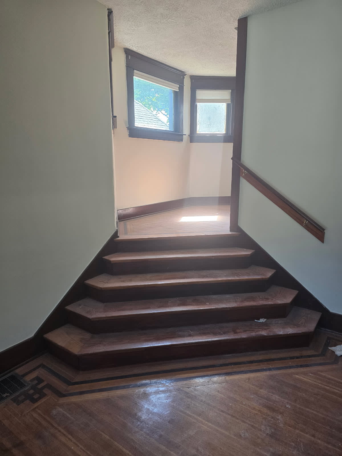 Perfect Derby House | 2 mi to Churchill Downs