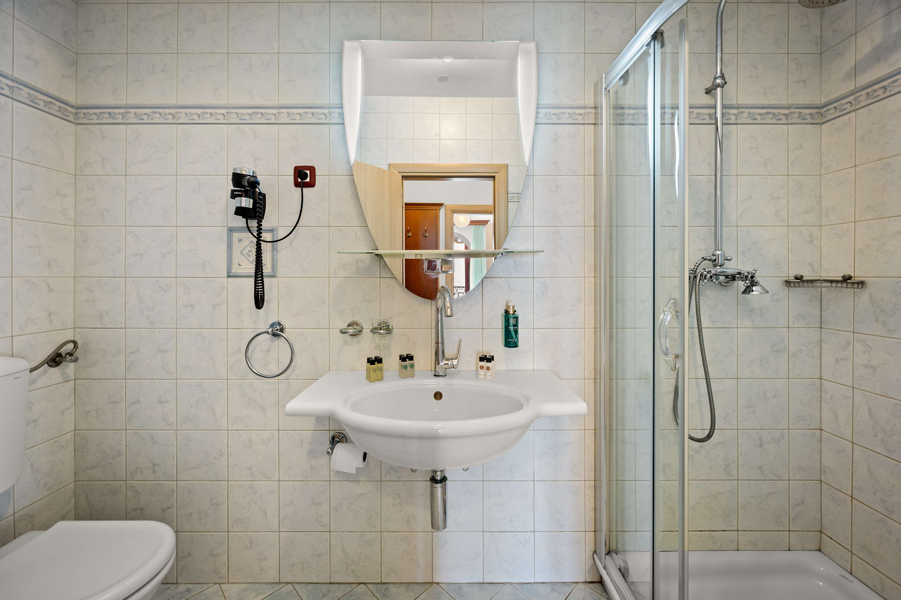 One-bedroom apartment with balcony at Villa Armin