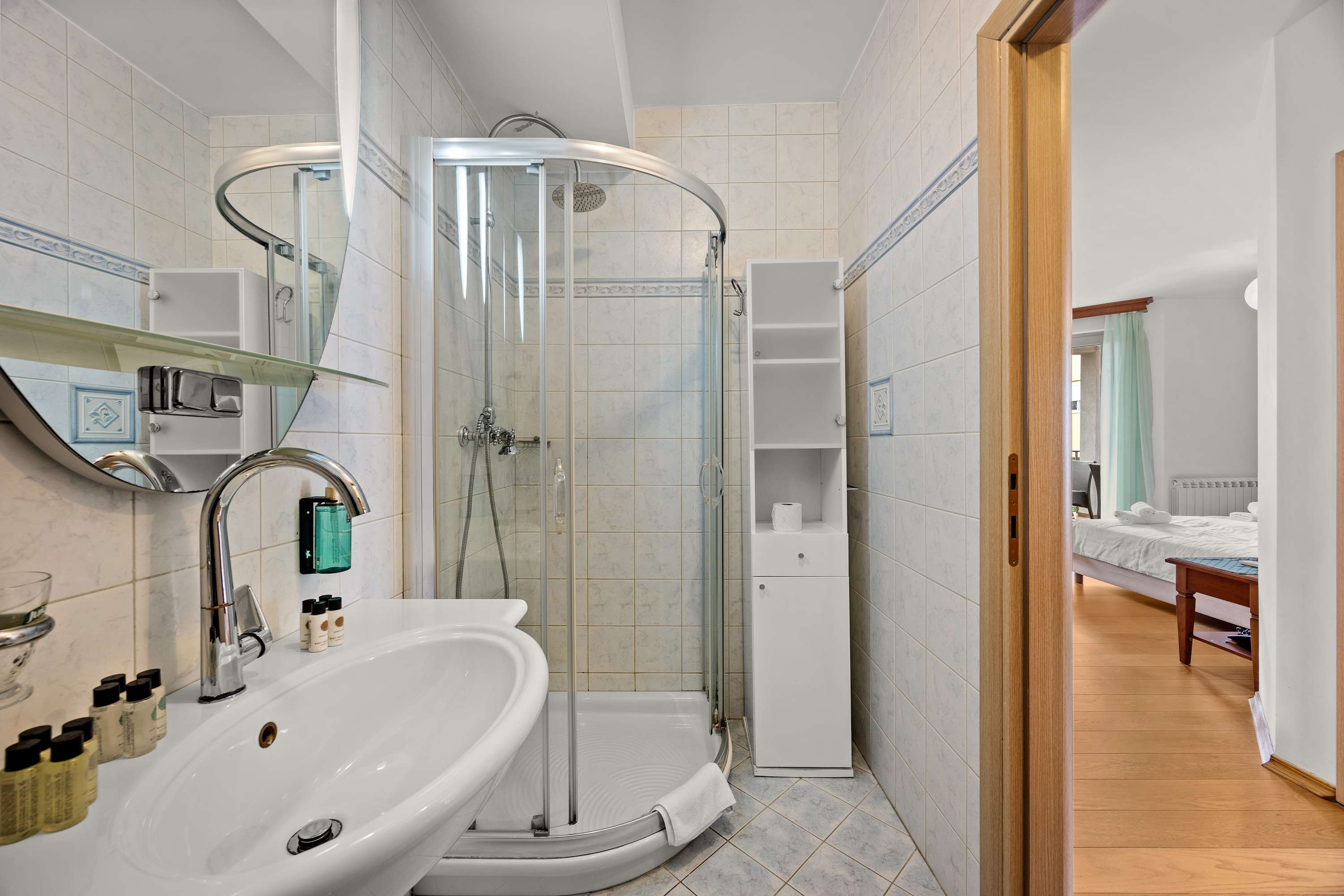 One-bedroom apartment with balcony at Villa Armin