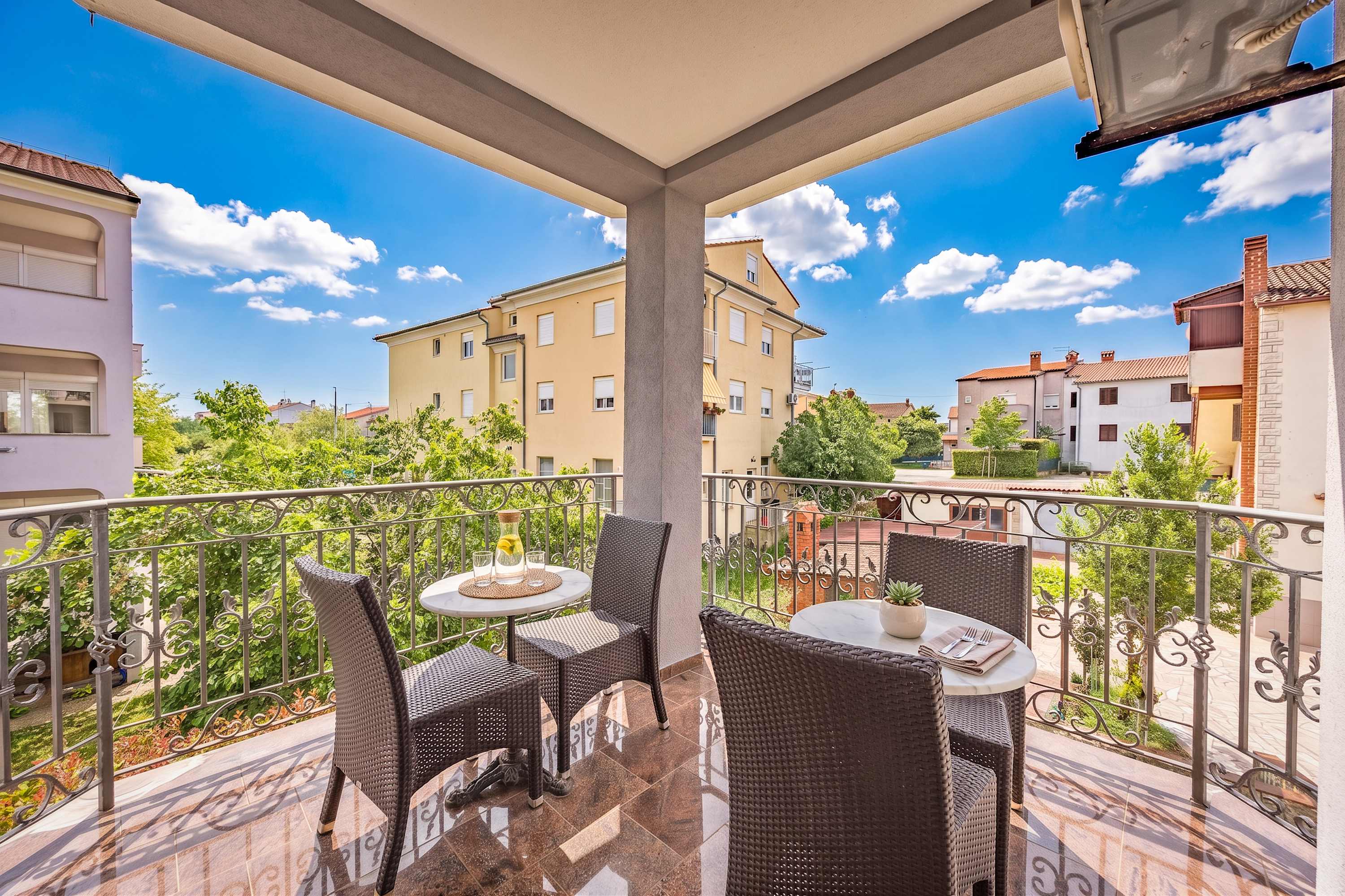One-bedroom apartment with balcony at Villa Armin