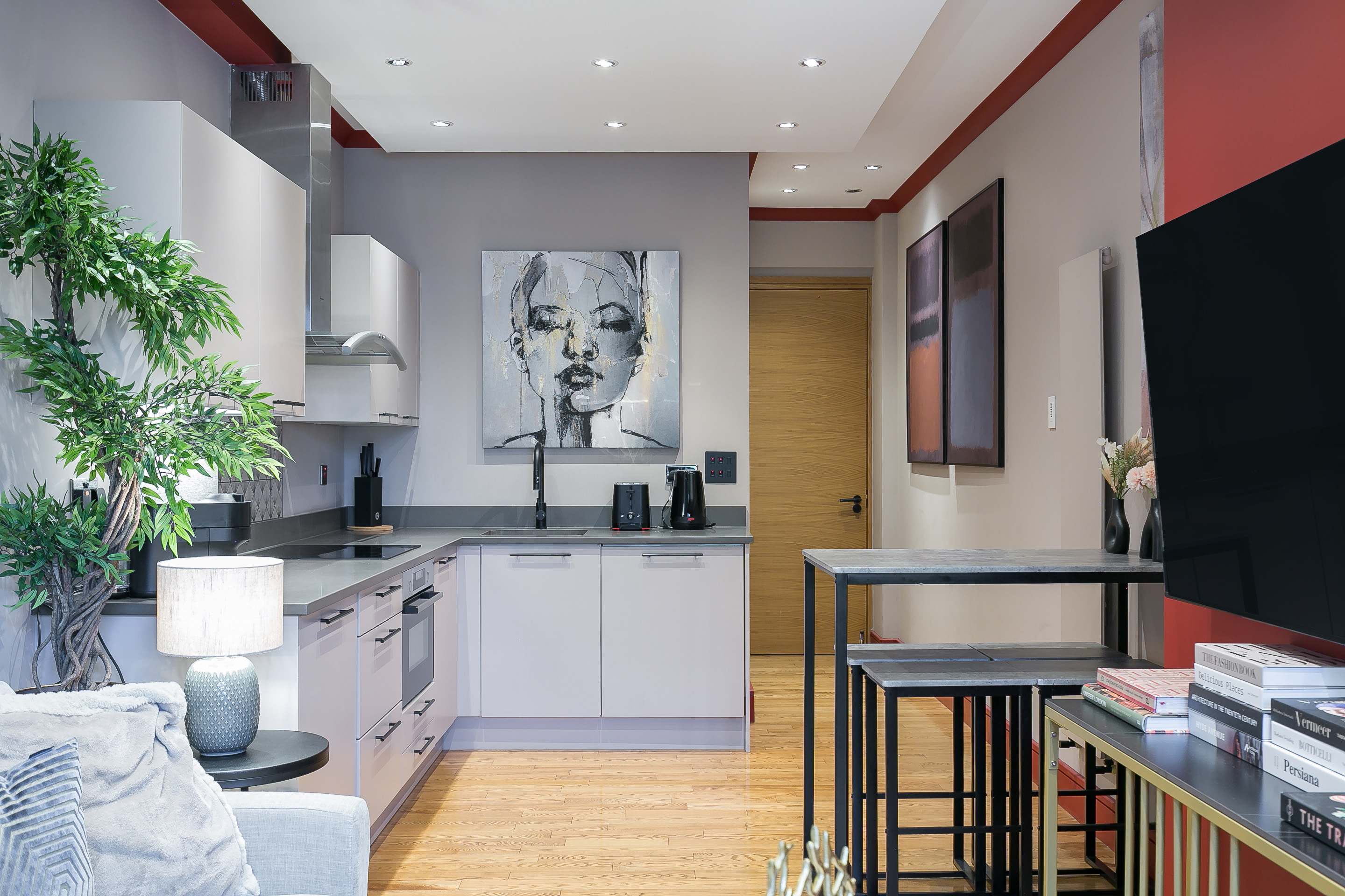 Design 1-Bed Close to Covent Garden · Sleeps 4 in Bloomsbury Square, 6 WC1A - Property image 9 - VivreStays