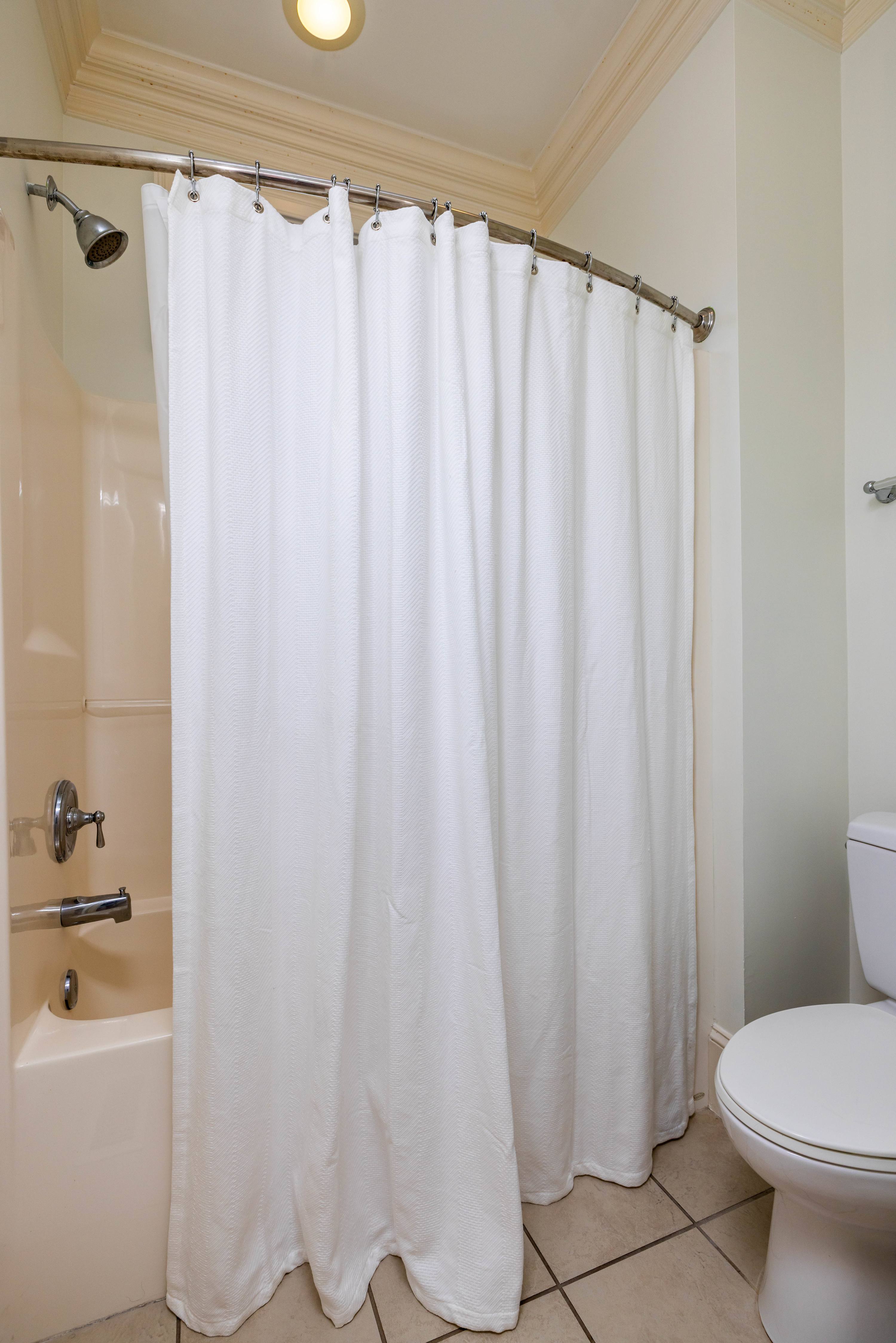 Full En Suite Bathroom