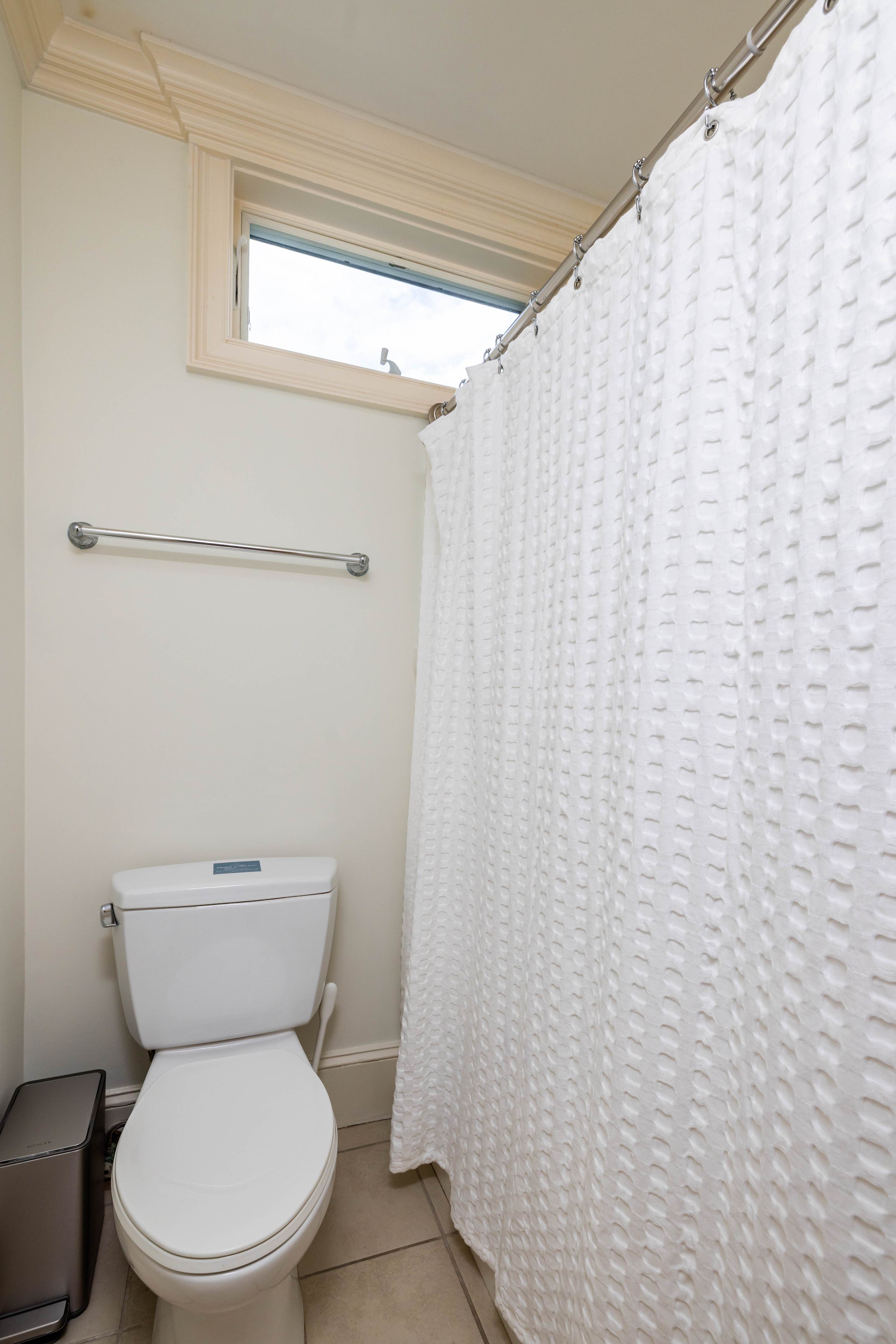 Full En Suite Bathroom