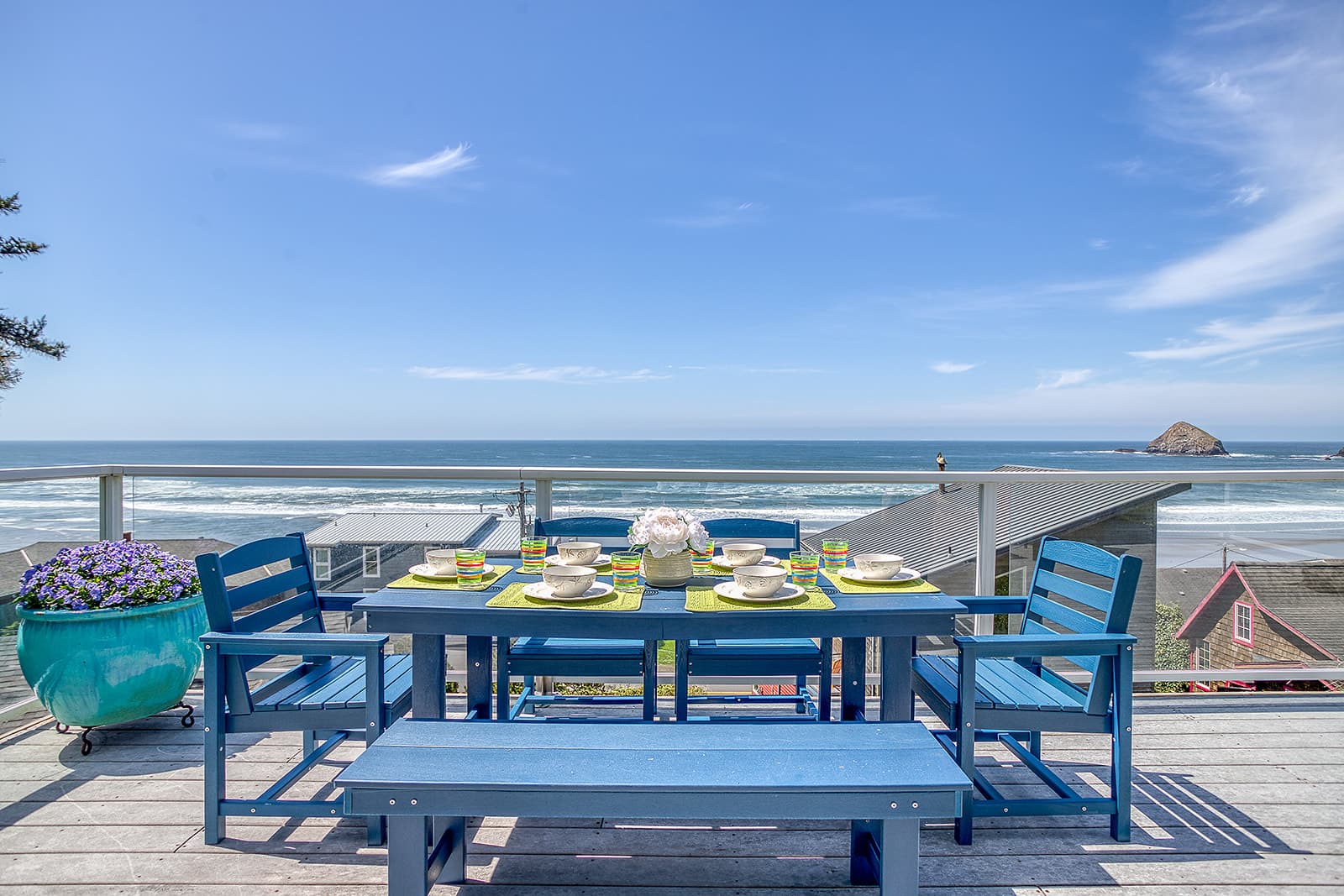 Oceanview Group Getaway in Prime Beachside Location