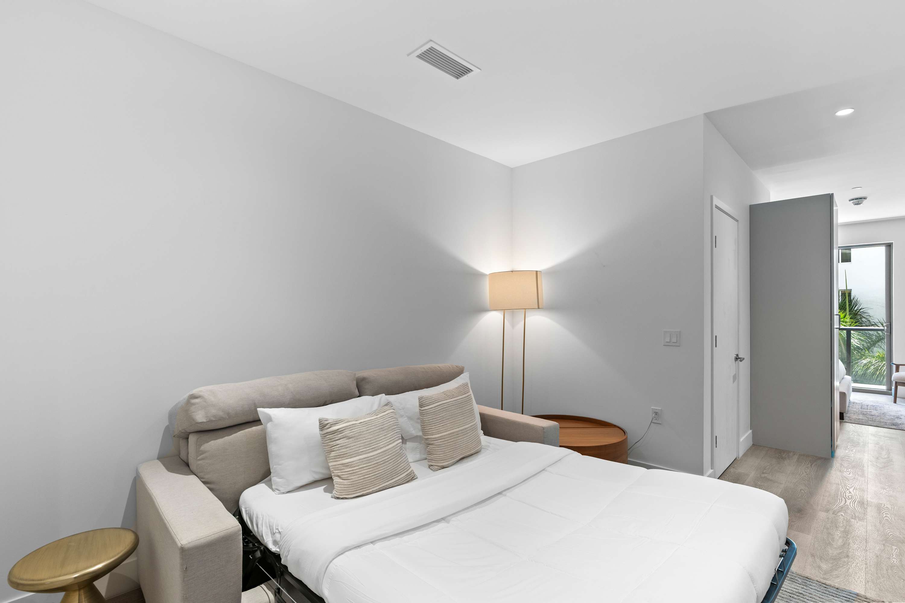 Brickell Studio - City Views - Pool & Gym
