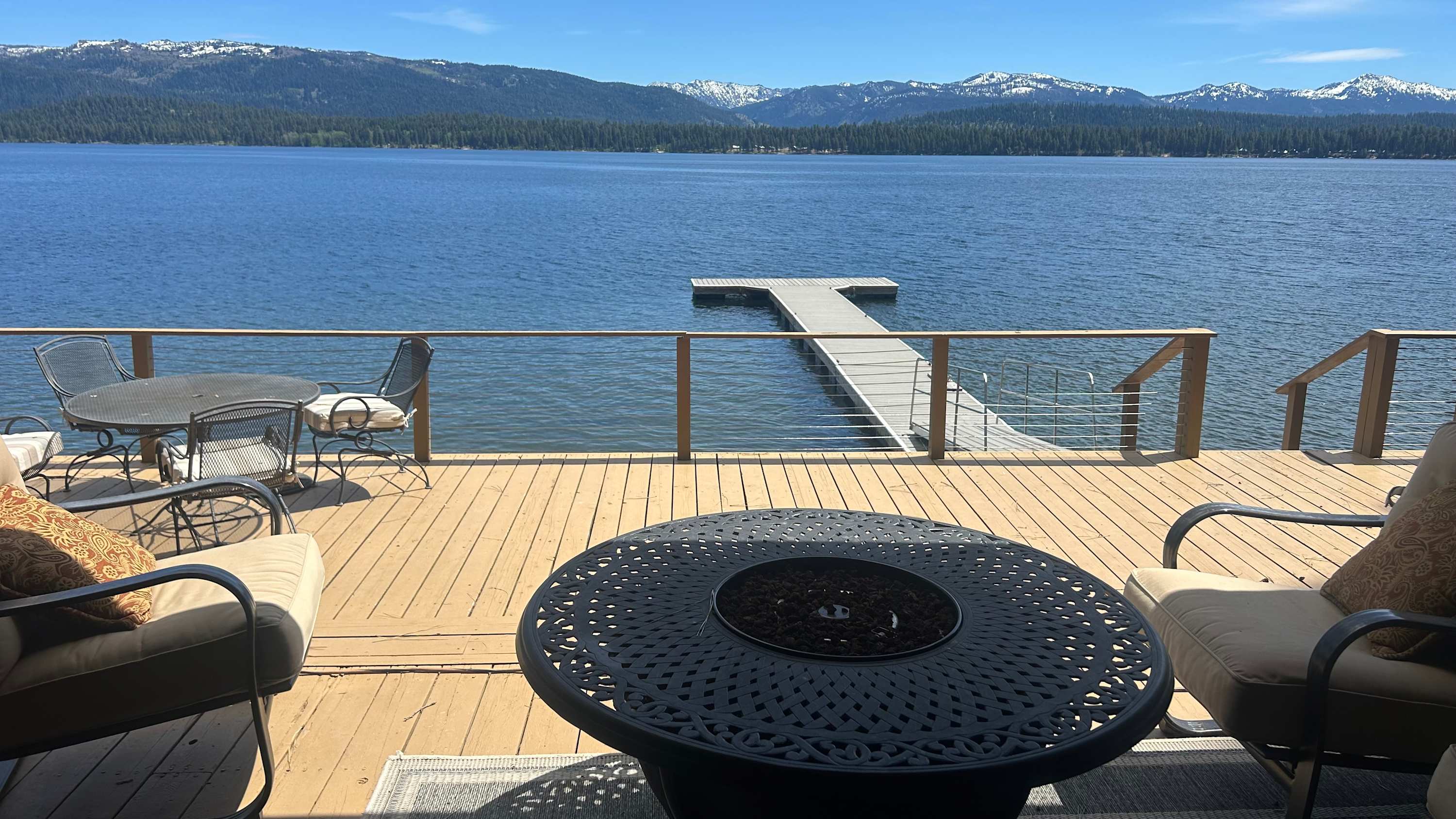 Paradise on Payette Lake, Private Dock, Hot Tub in McCall, ID