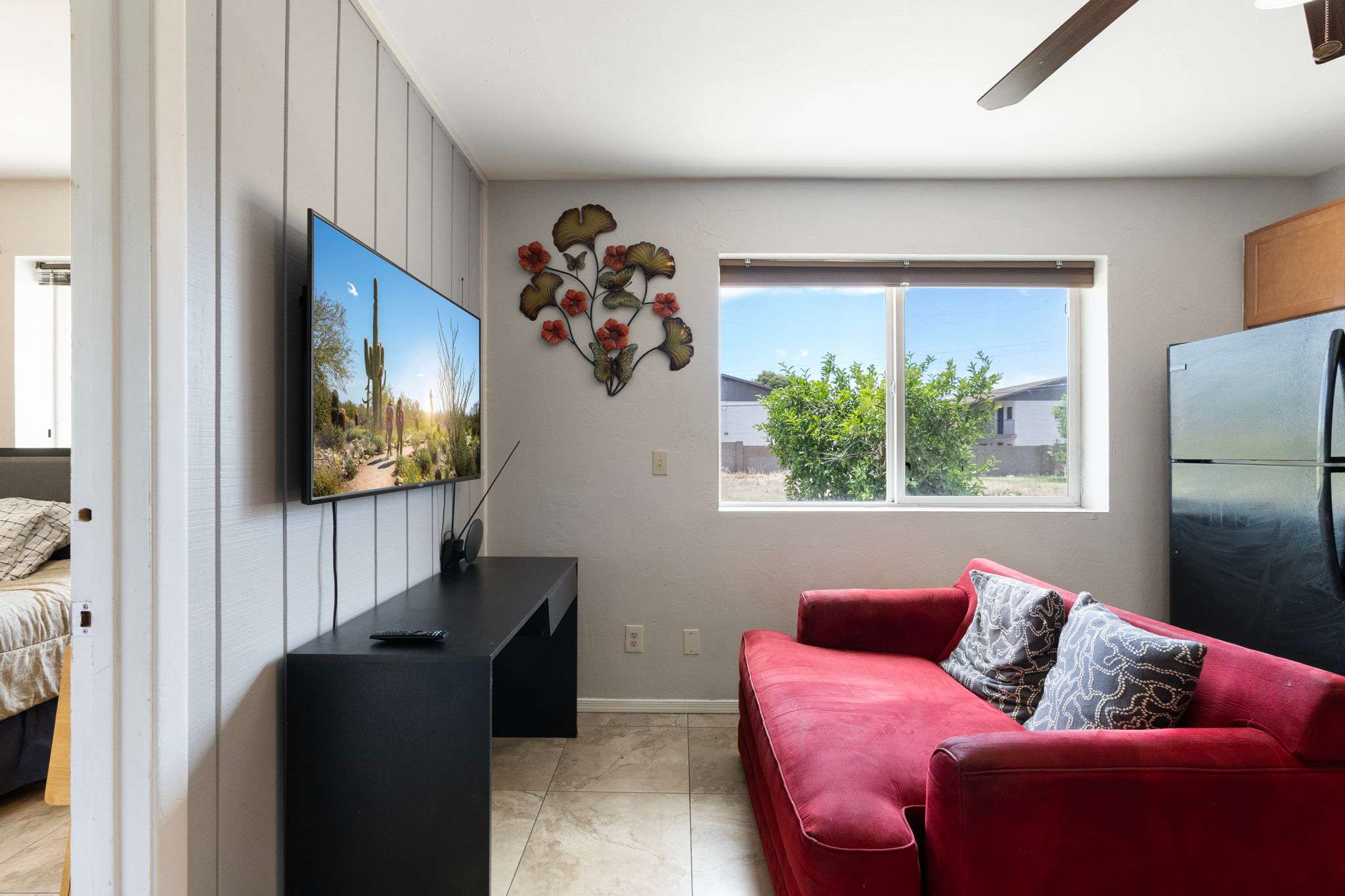 2BR Stay with Patio, Yard, Workspace,Near Downtown