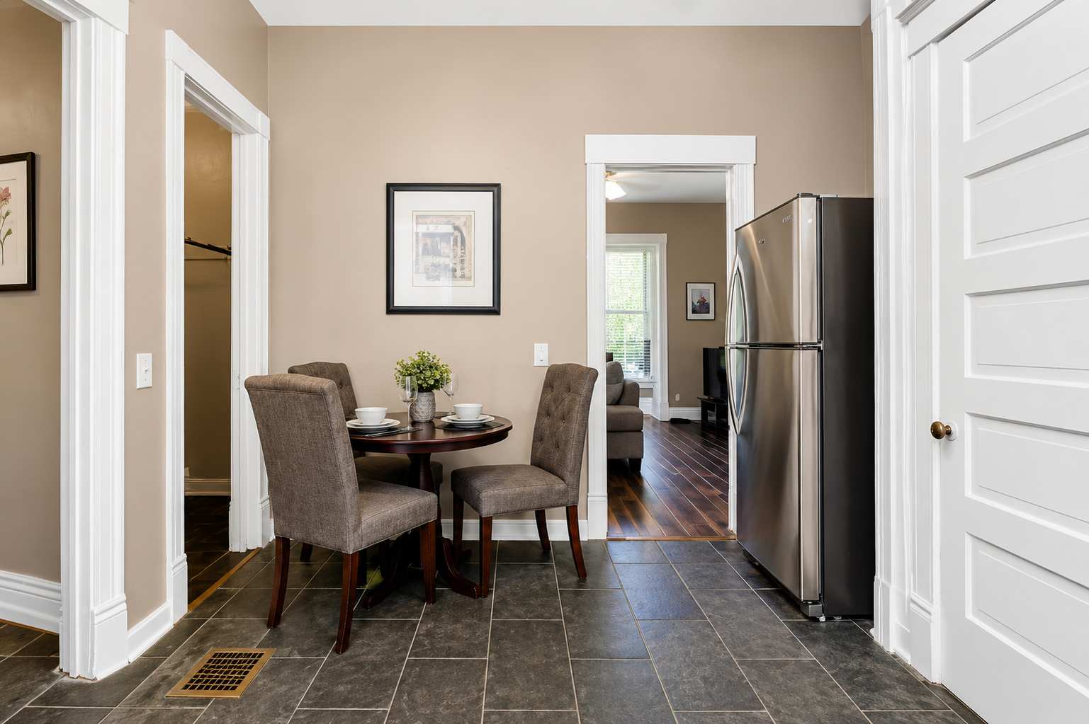 Iconic Old Louisville apartment near Downtown!