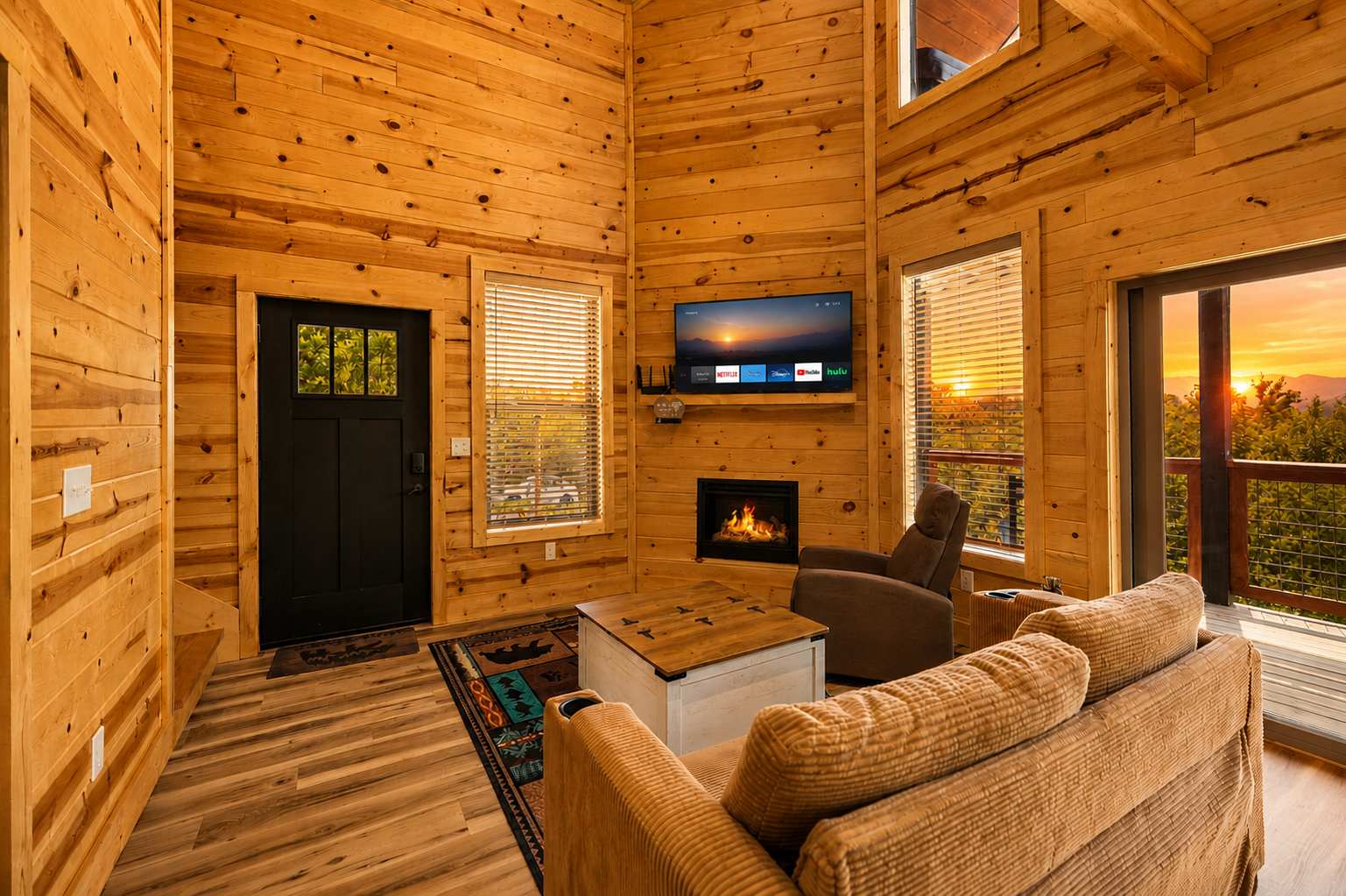 Exclusive Smoky Mountains Cabin w/ hot tub & views