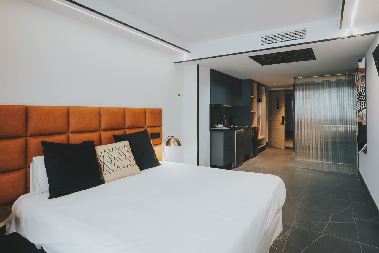 Poem Suites by Airnest • Apartment with Bay View — Las Palmas de Gran Canaria, Canary Islands — vacation rental