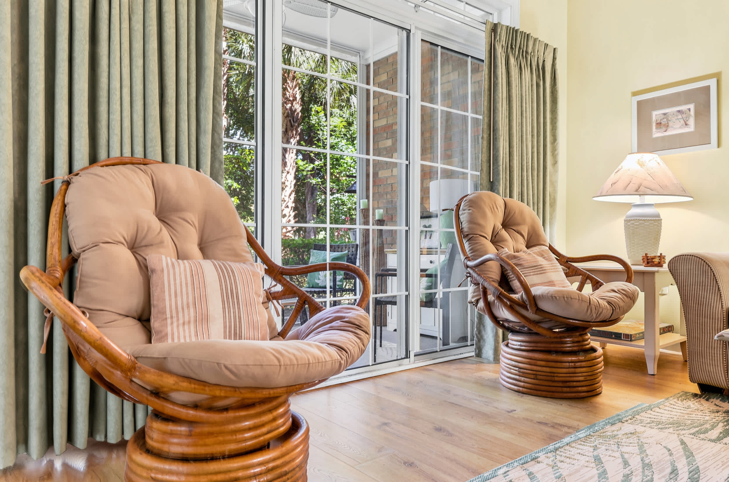 Ground Floor Resort Villa w Huge Pool and Hot Tub
