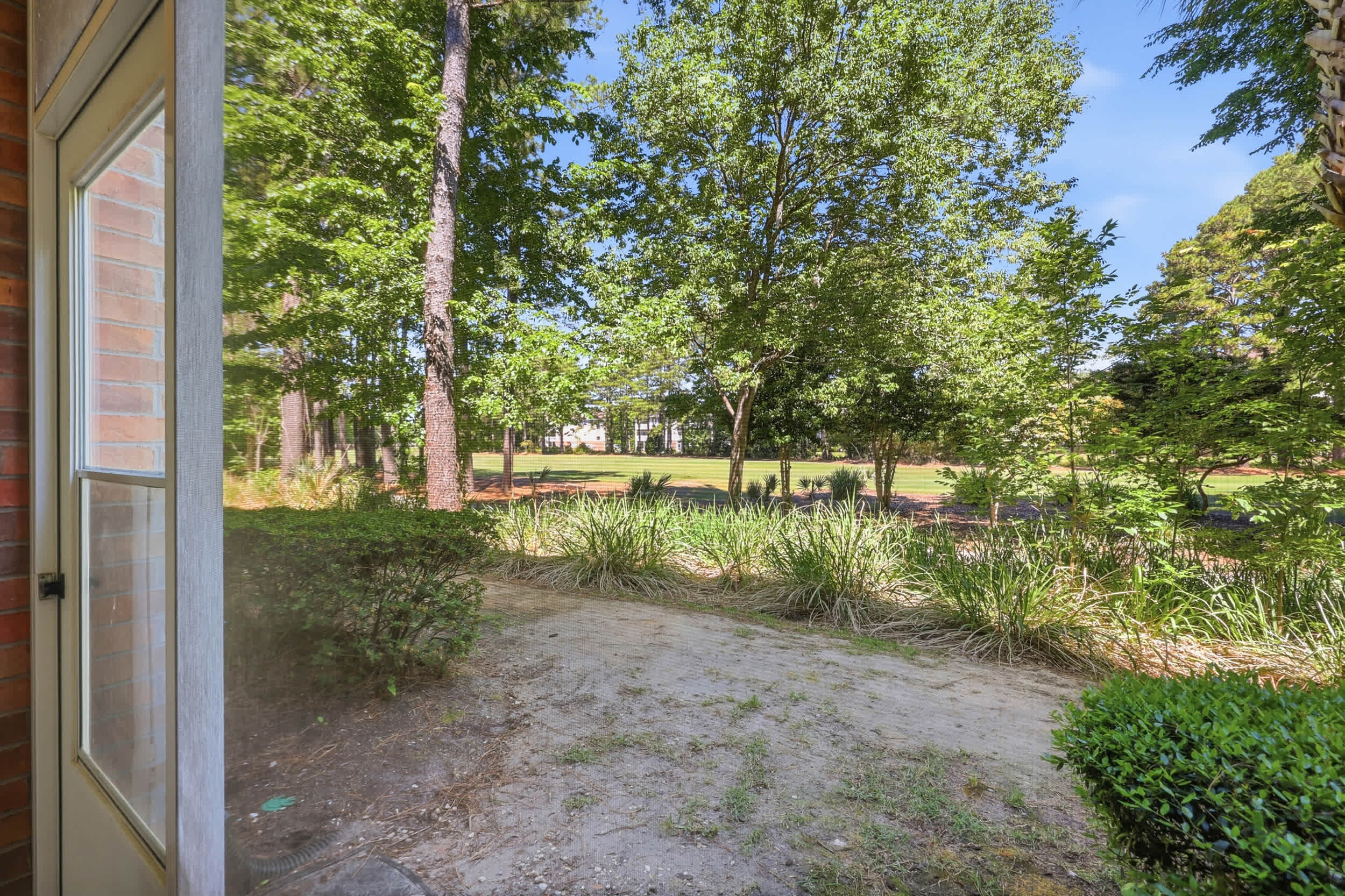Ground Floor Resort Villa w Huge Pool and Hot Tub