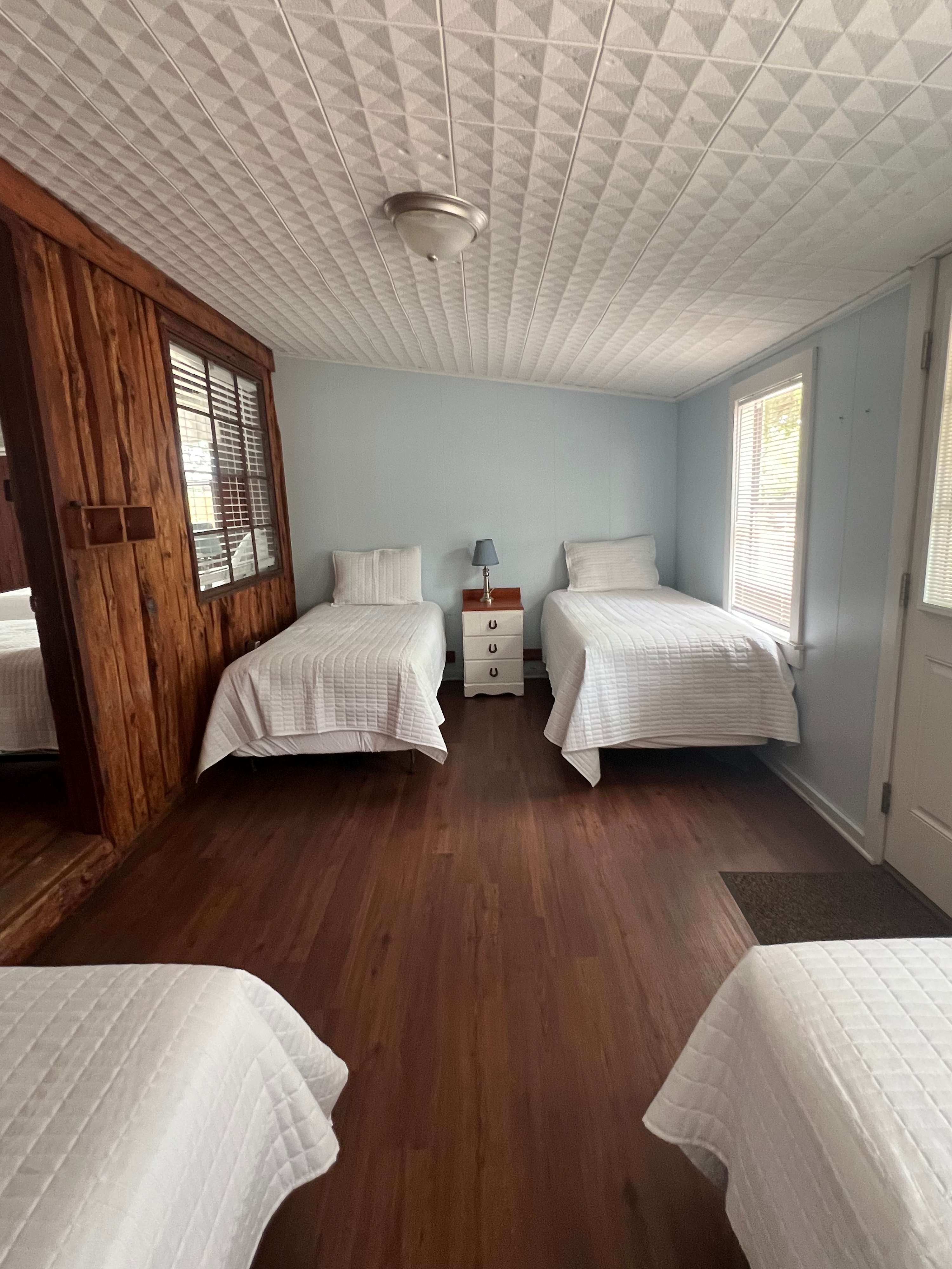 2BR/Cabin/LakeView/Pool/GameRoom/BuchananDam