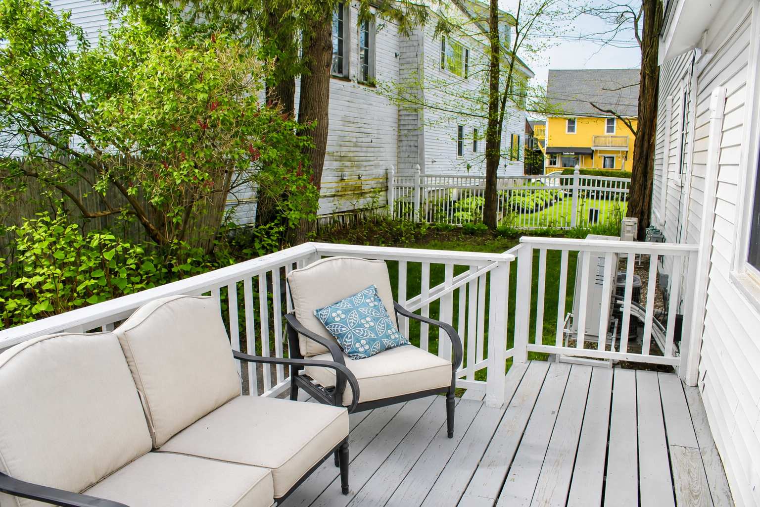 Cozy 2BR Getaway Steps from Lake Winnipesaukee - Foto 9