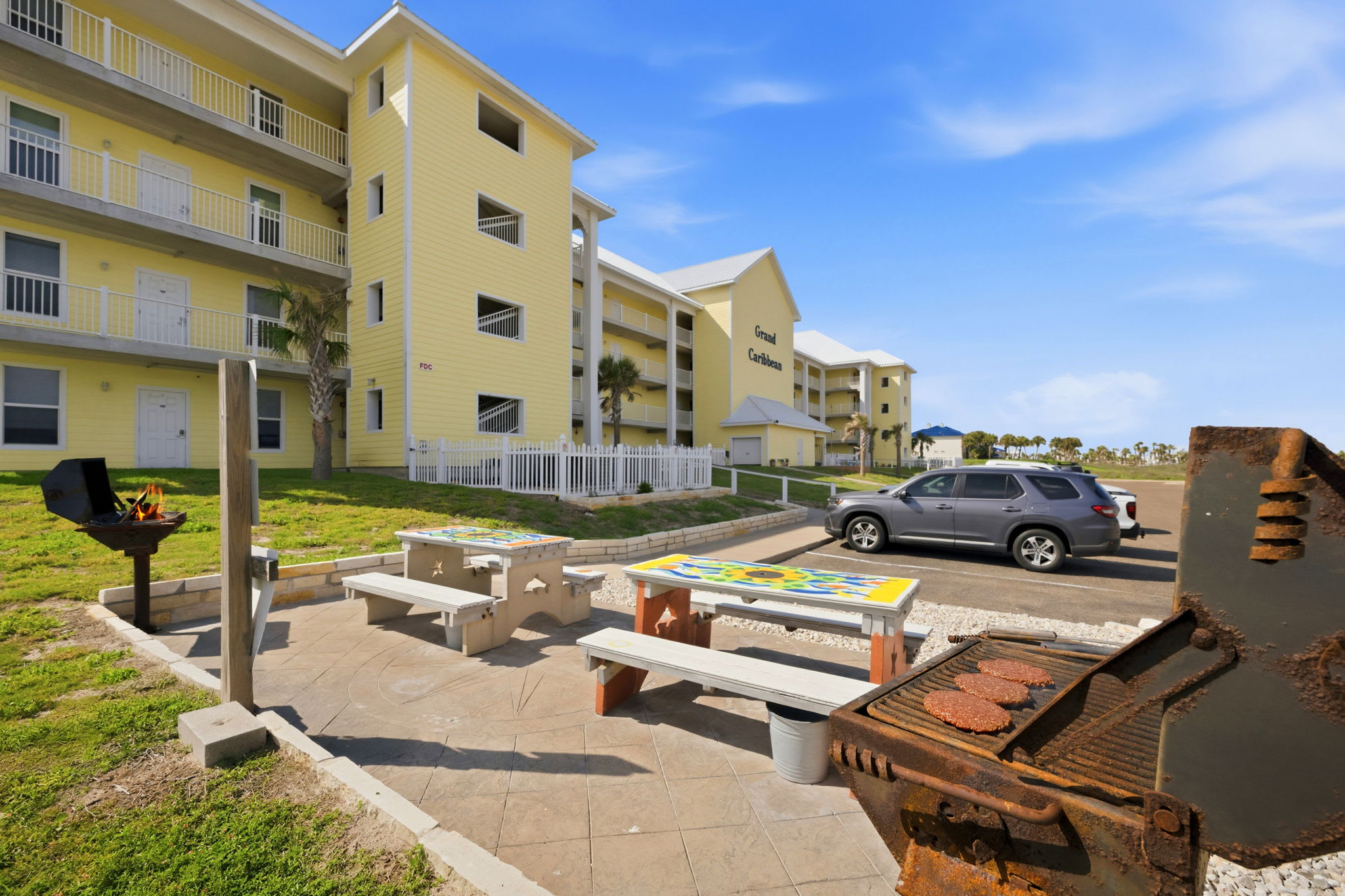 Beachfront, Third-Floor, Pool - Gulf'n My Life Away