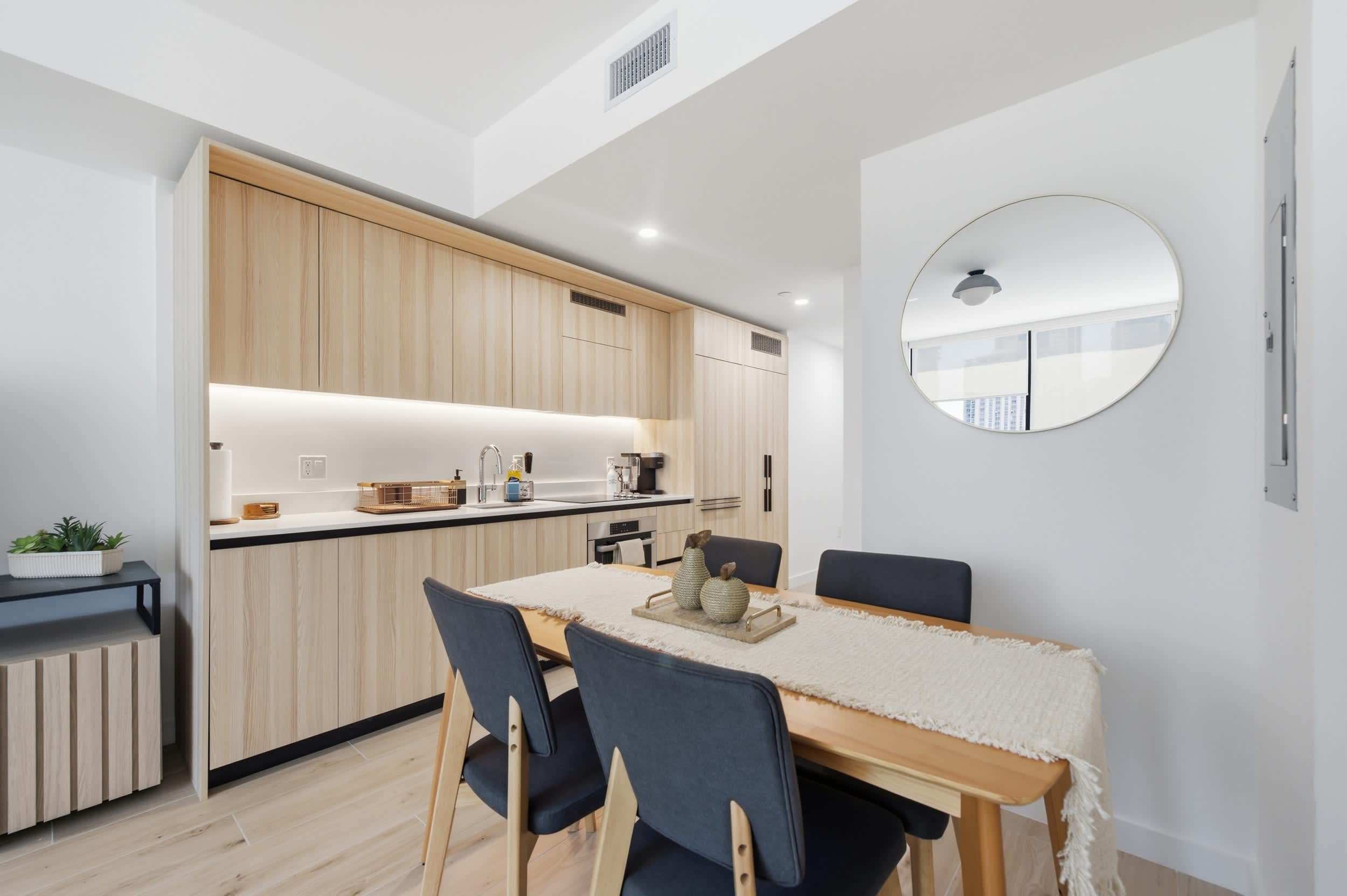 Brand New Downtown Miami 1BR with Skyline Views