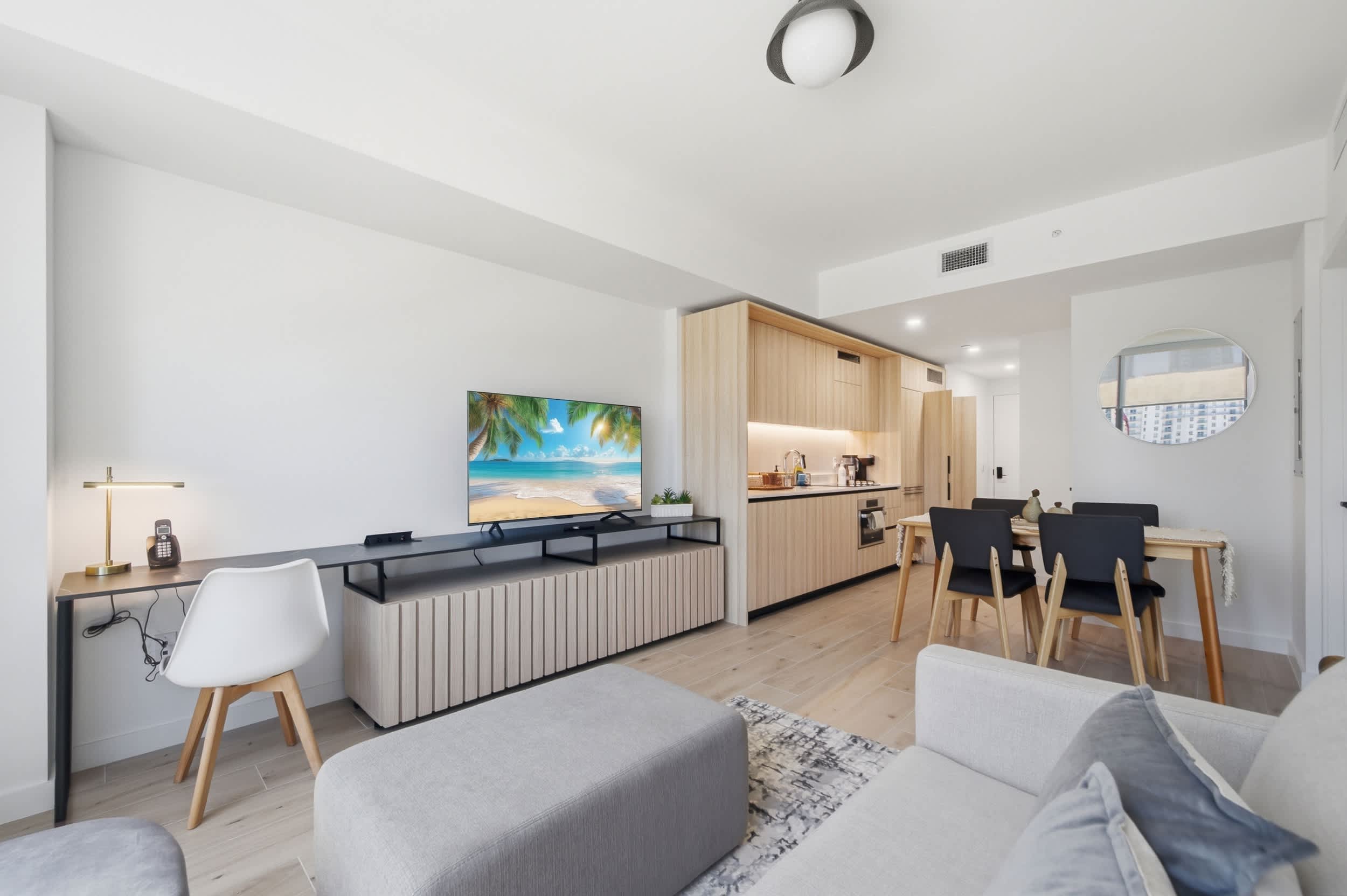 Brand New Downtown Miami 1BR with Skyline Views