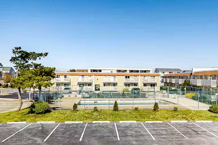 Bayview Bliss at Bridge Point 225
