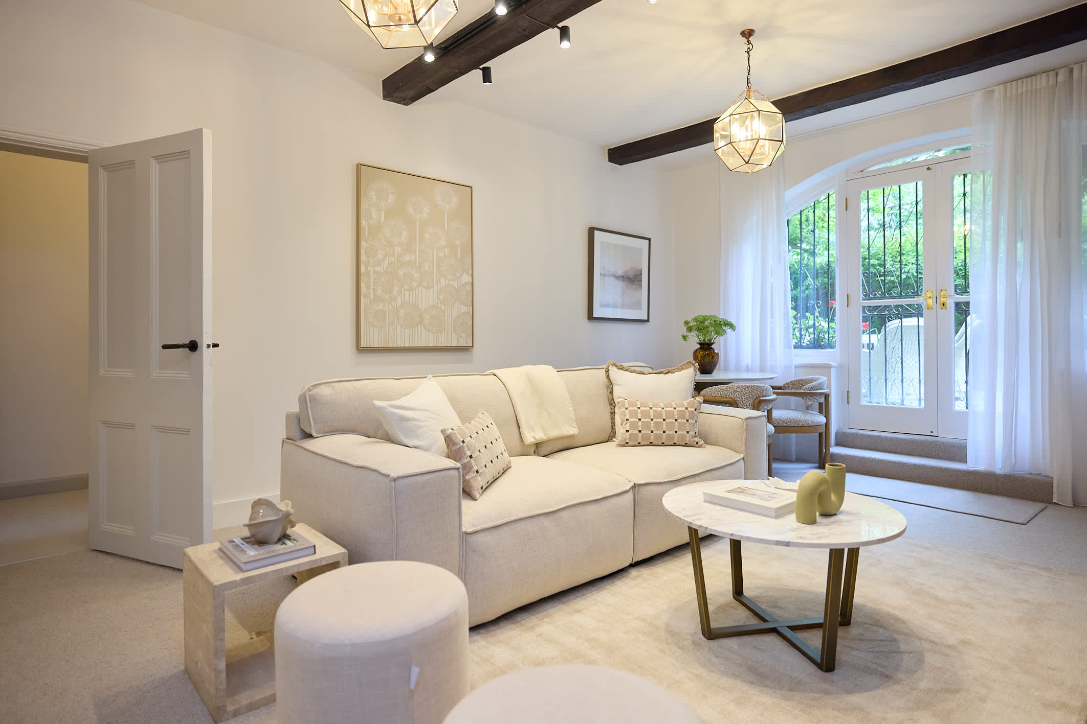 View The Brick & Timber Flat by Abbey Road in Marlborough Place 69 NW8 0PT The Brick & Timber Flat by Abbey Road in Marlborough Place 69 NW8 0PT - Property image 5 - VivreStays