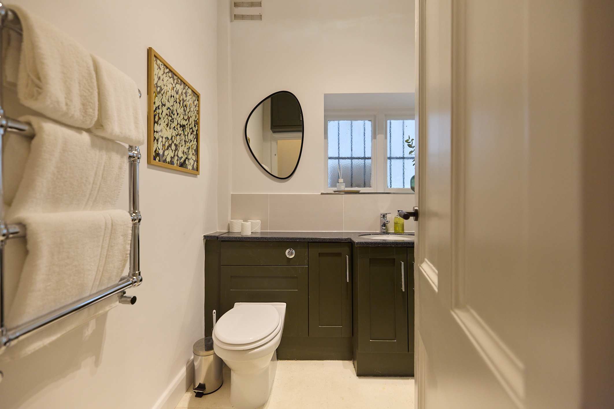 View The Brick & Timber Flat by Abbey Road in Marlborough Place 69 NW8 0PT The Brick & Timber Flat by Abbey Road in Marlborough Place 69 NW8 0PT - Property image 25 - VivreStays
