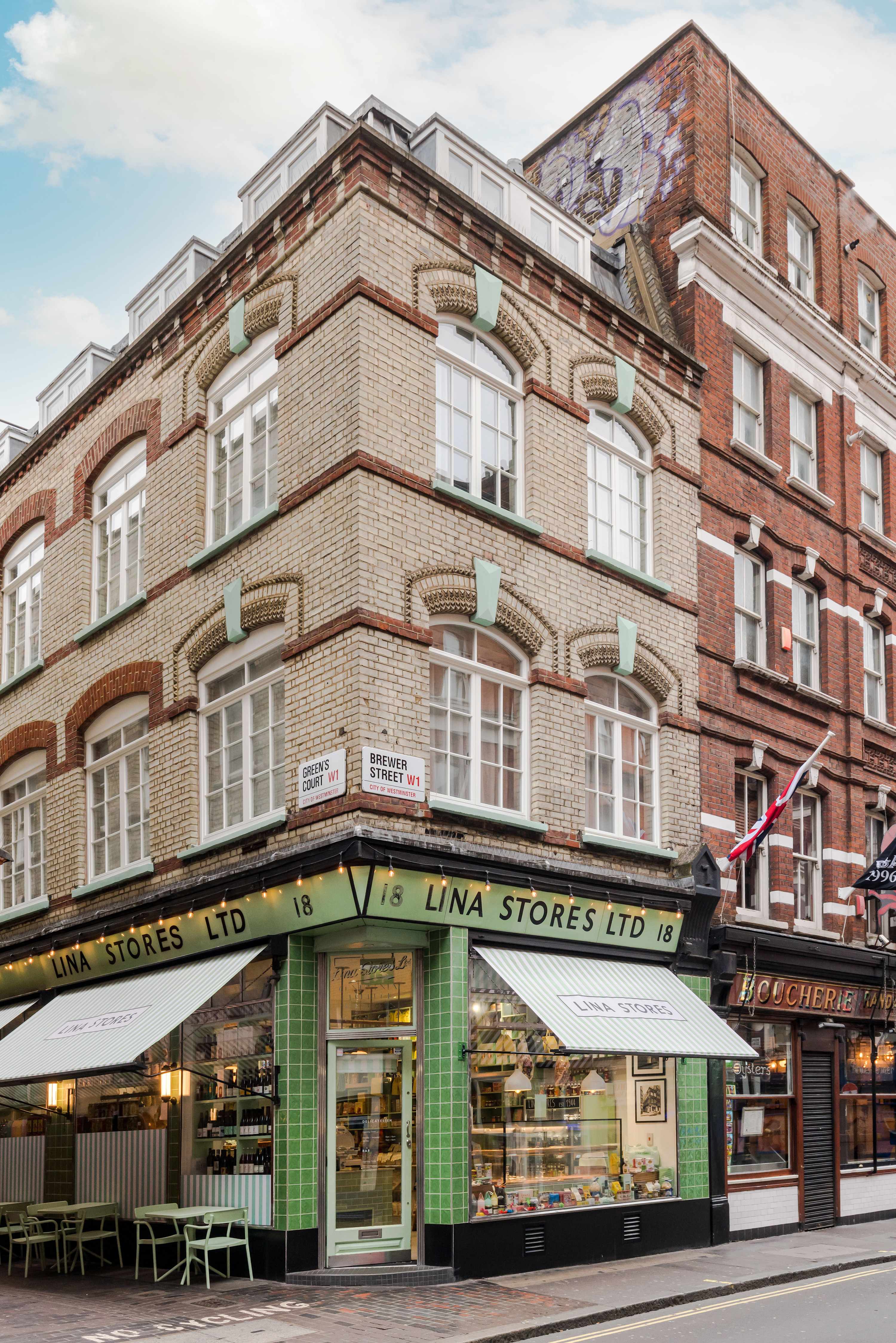 Chic 1BR Soho Flat | AC | Brewer St | Sleeps 4 in Brewer Street 18, A W1F 0SG - Property image 7 - VivreStays
