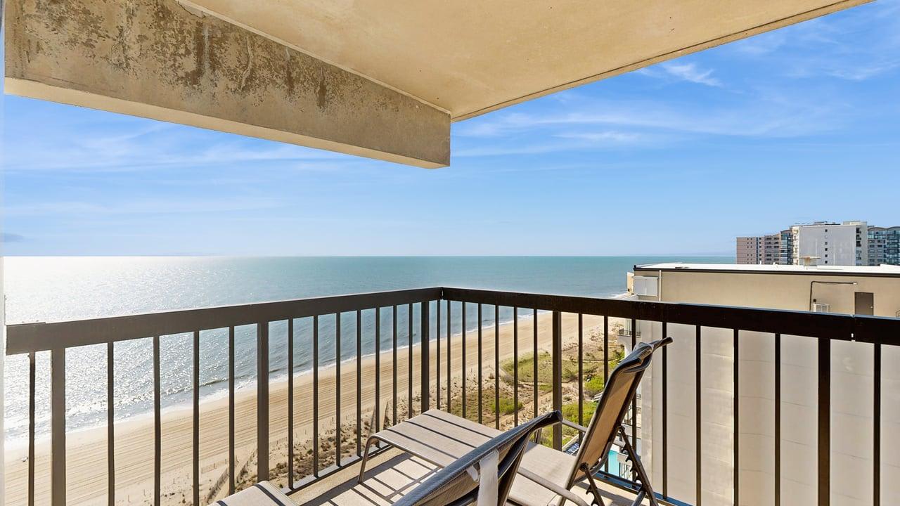 Stunning oceanfront condo with private balcony, beach access, pools & game rooms