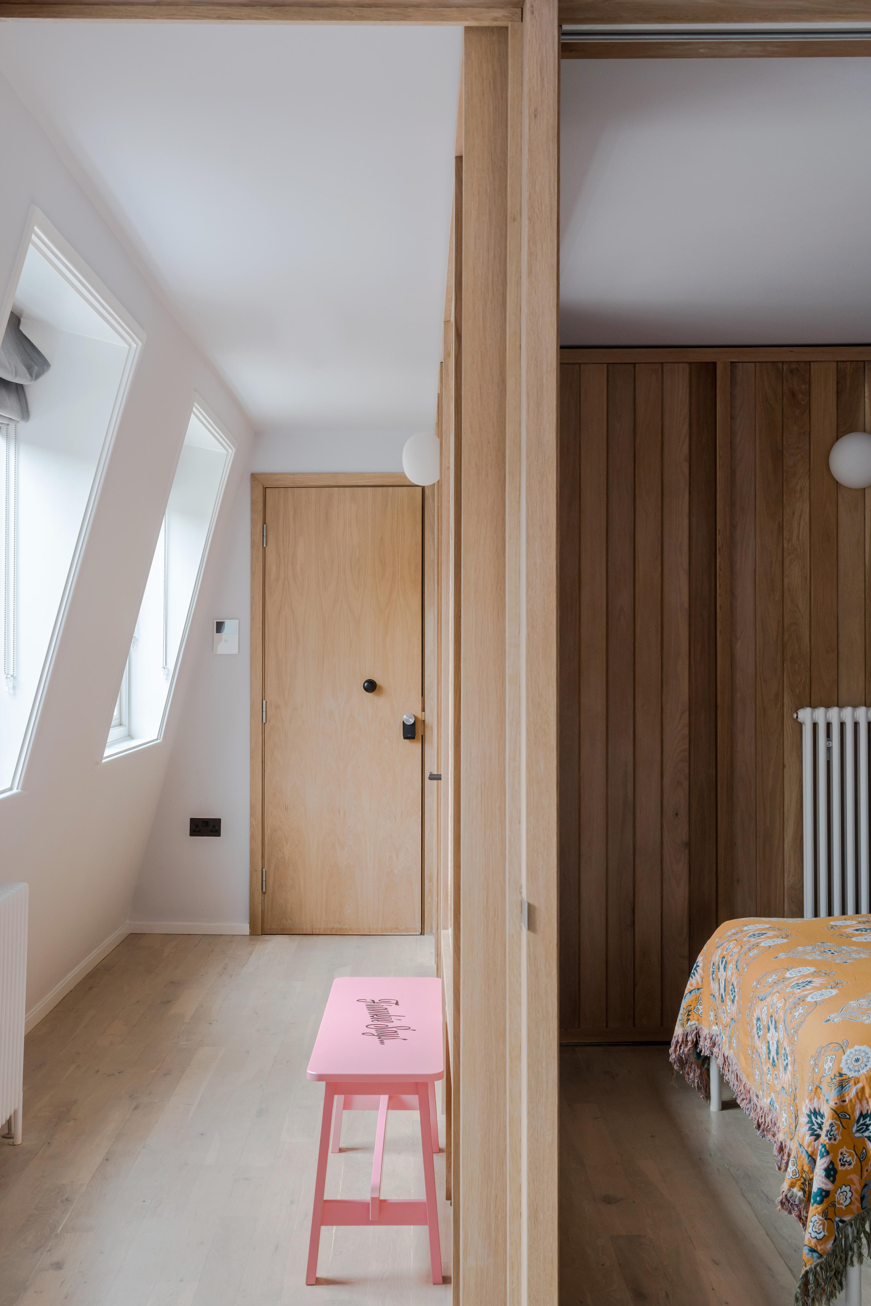 Top-Floor Soho Flat | AC | Sleeps 4 | Central Ldn in 18 Brewer Street, C W1F 0SG - Property image 9 - VivreStays