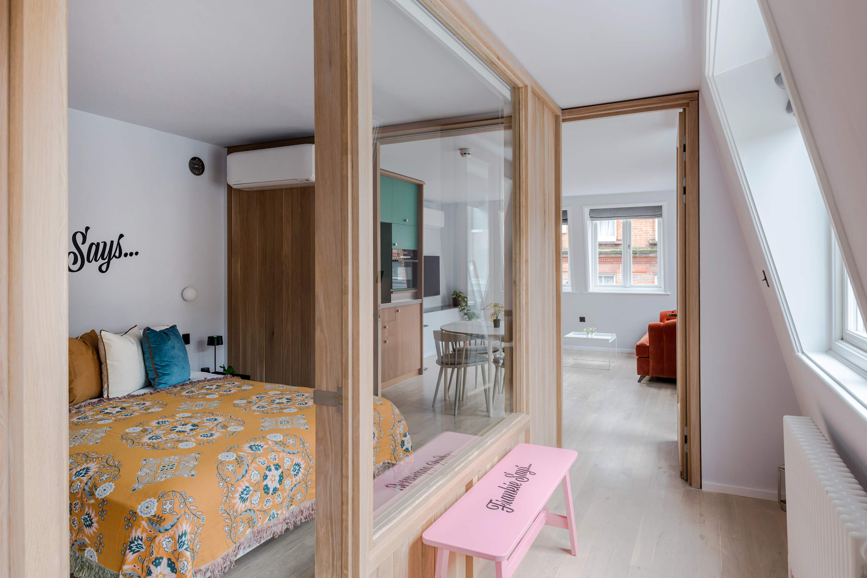 Top-Floor Soho Flat | AC | Sleeps 4 | Central Ldn in 18 Brewer Street, C W1F 0SG - Property image 5 - VivreStays