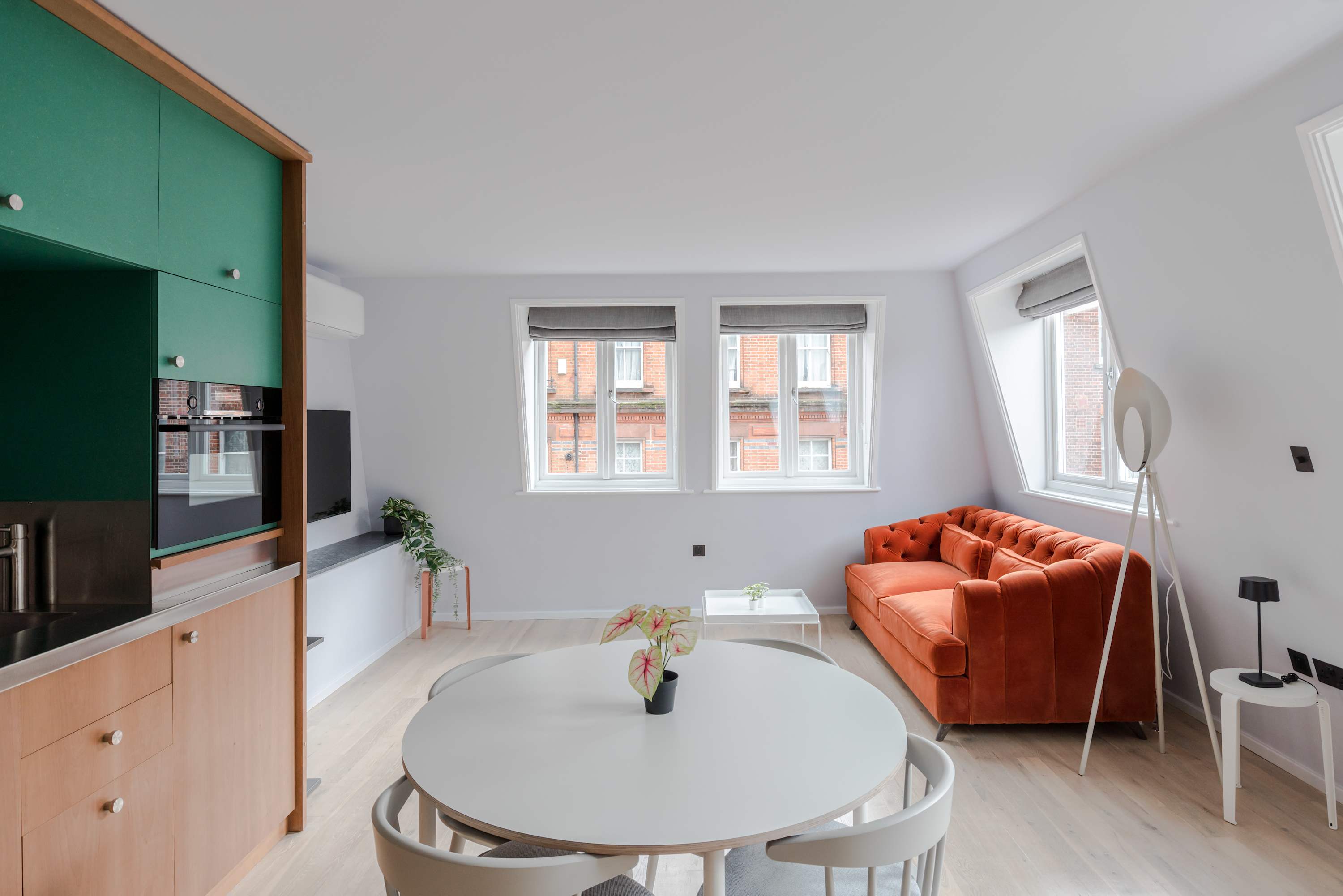 Top-Floor Soho Flat | AC | Sleeps 4 | Central Ldn in 18 Brewer Street, C W1F 0SG - Property image 13 - VivreStays