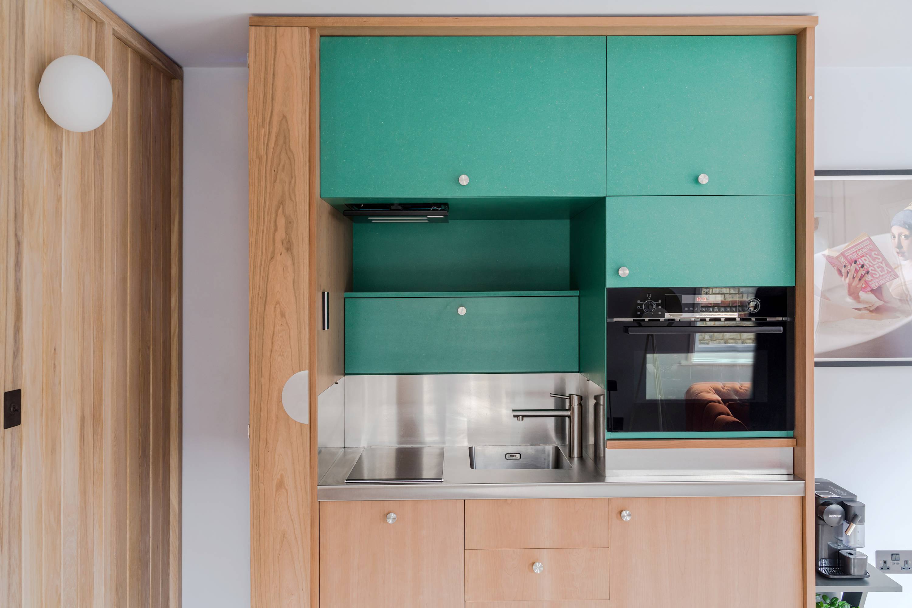 Top-Floor Soho Flat | AC | Sleeps 4 | Central Ldn in 18 Brewer Street, C W1F 0SG - Property image 15 - VivreStays