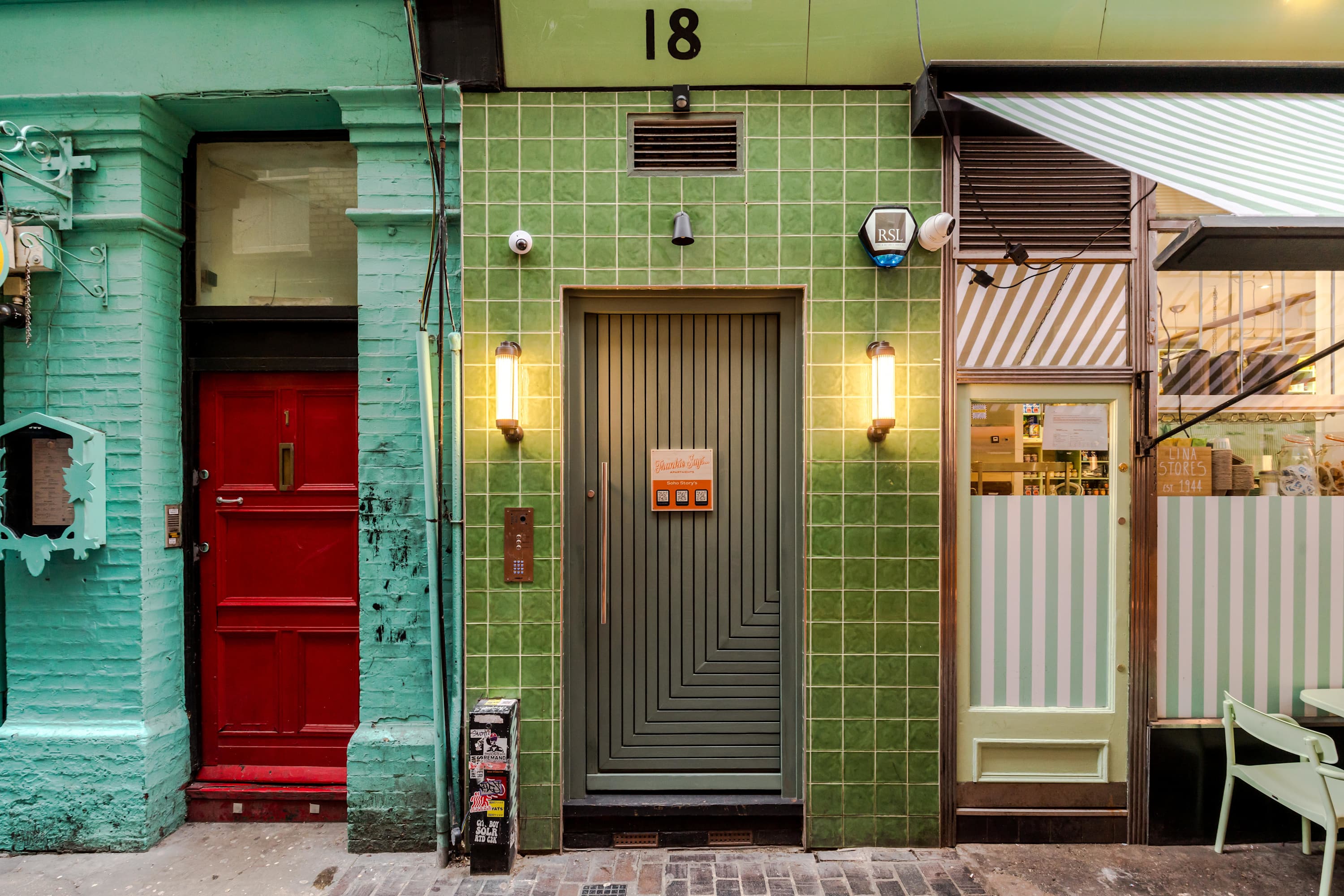 Top-Floor Soho Flat | AC | Sleeps 4 | Central Ldn in 18 Brewer Street, C W1F 0SG - Property image 18 - VivreStays