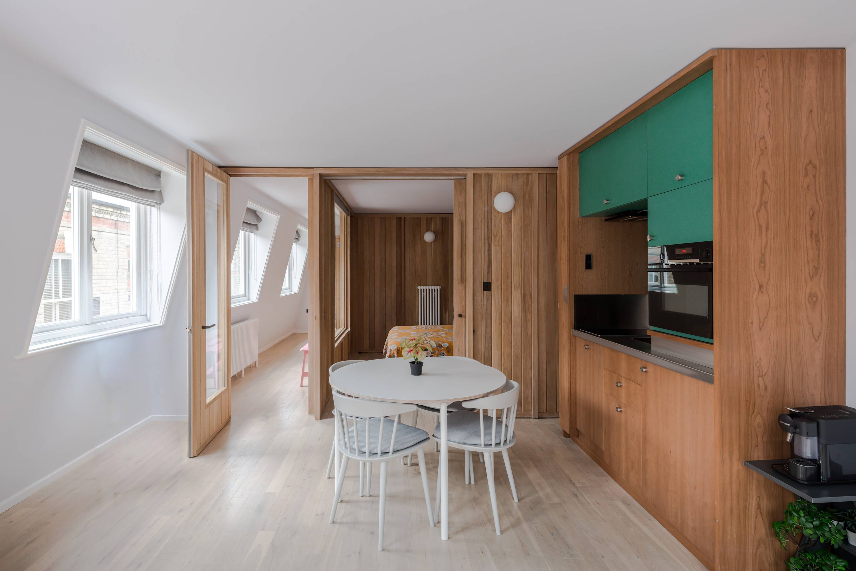 Top-Floor Soho Flat | AC | Sleeps 4 | Central Ldn in 18 Brewer Street, C W1F 0SG - Property image 25 - VivreStays