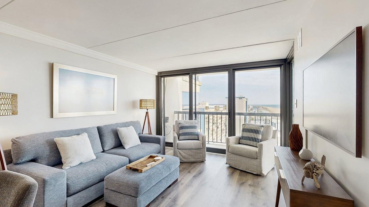 Stunning Oceanfront Condo with Private Balcony, Pools, Game Room & Beach Access
