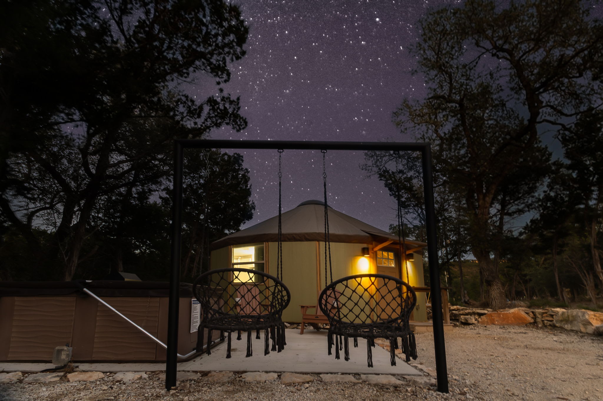 Hot Tub And Stylish Yurt - Cozy Nature Retreat - Canyon Lake, TX
