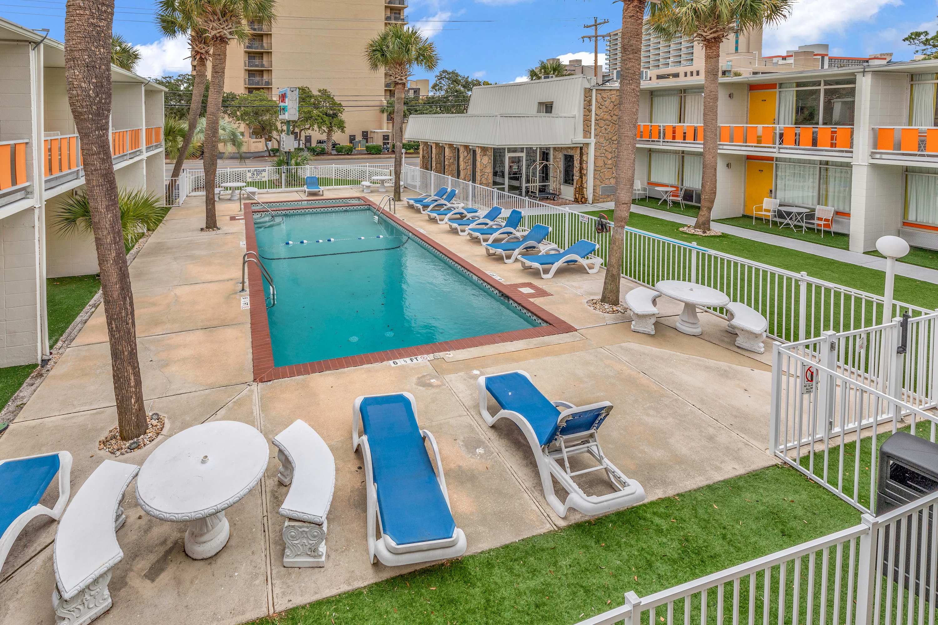 Holiday Shores King Suite 214 | Photo 17