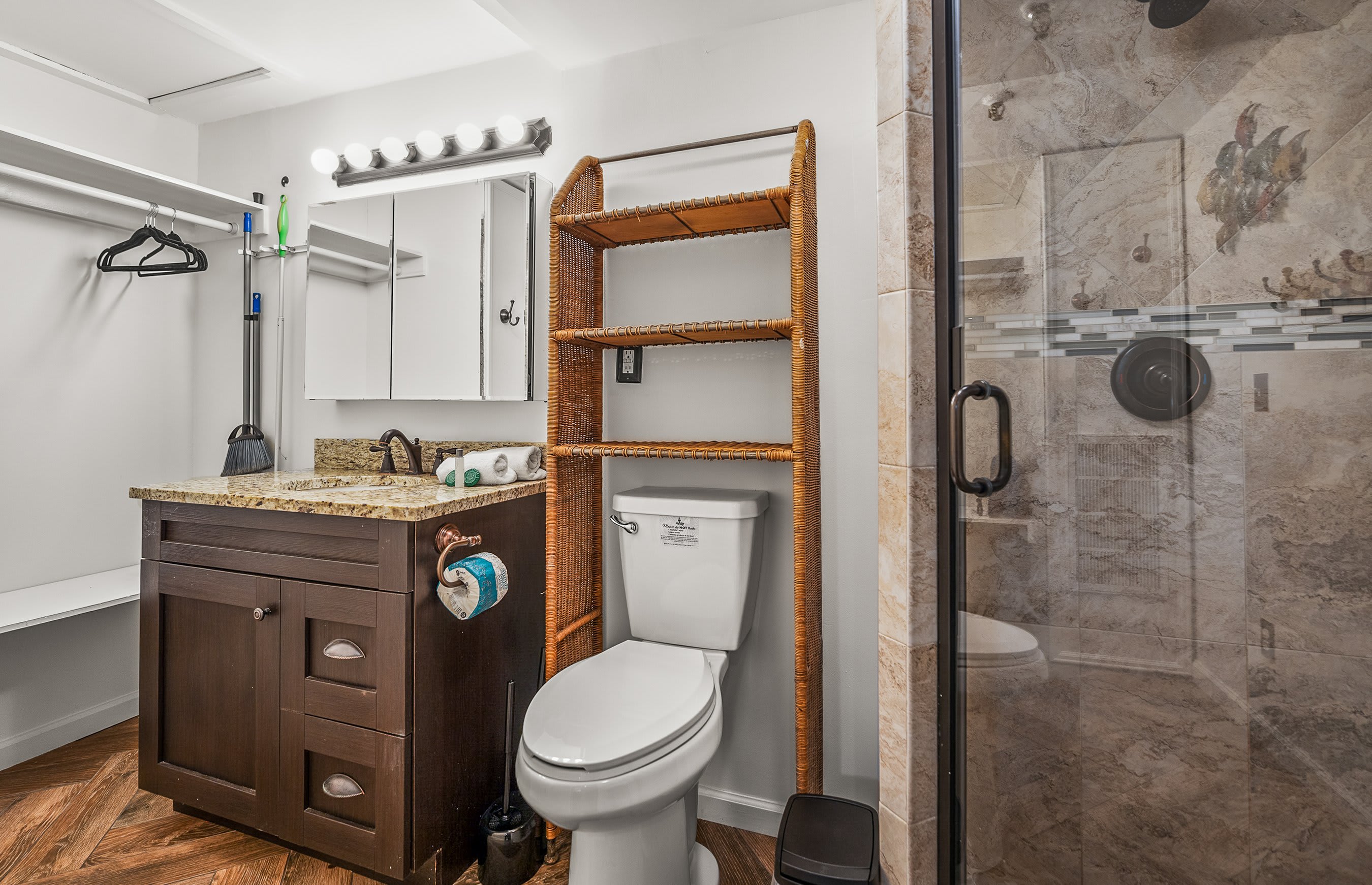 502 Sunsuite | Photo 8