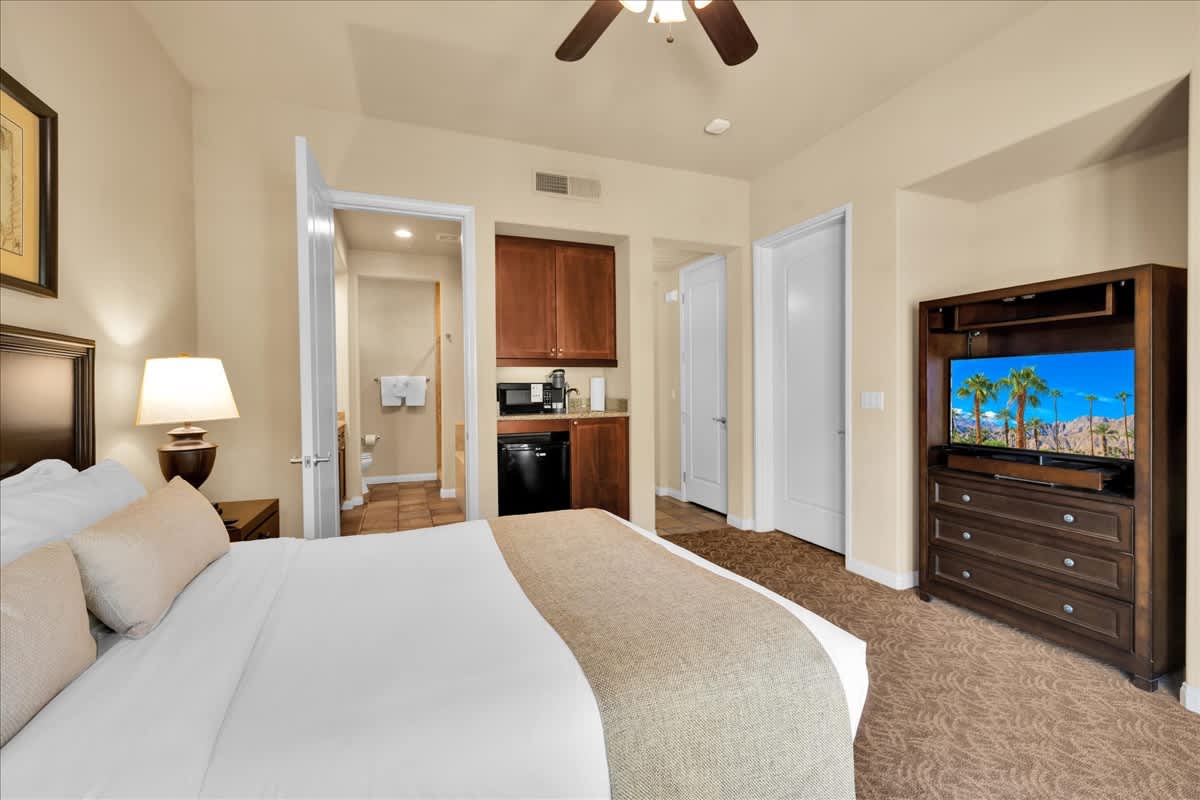Desert Serenity #C | Studio Legacy Villas - Photo 3