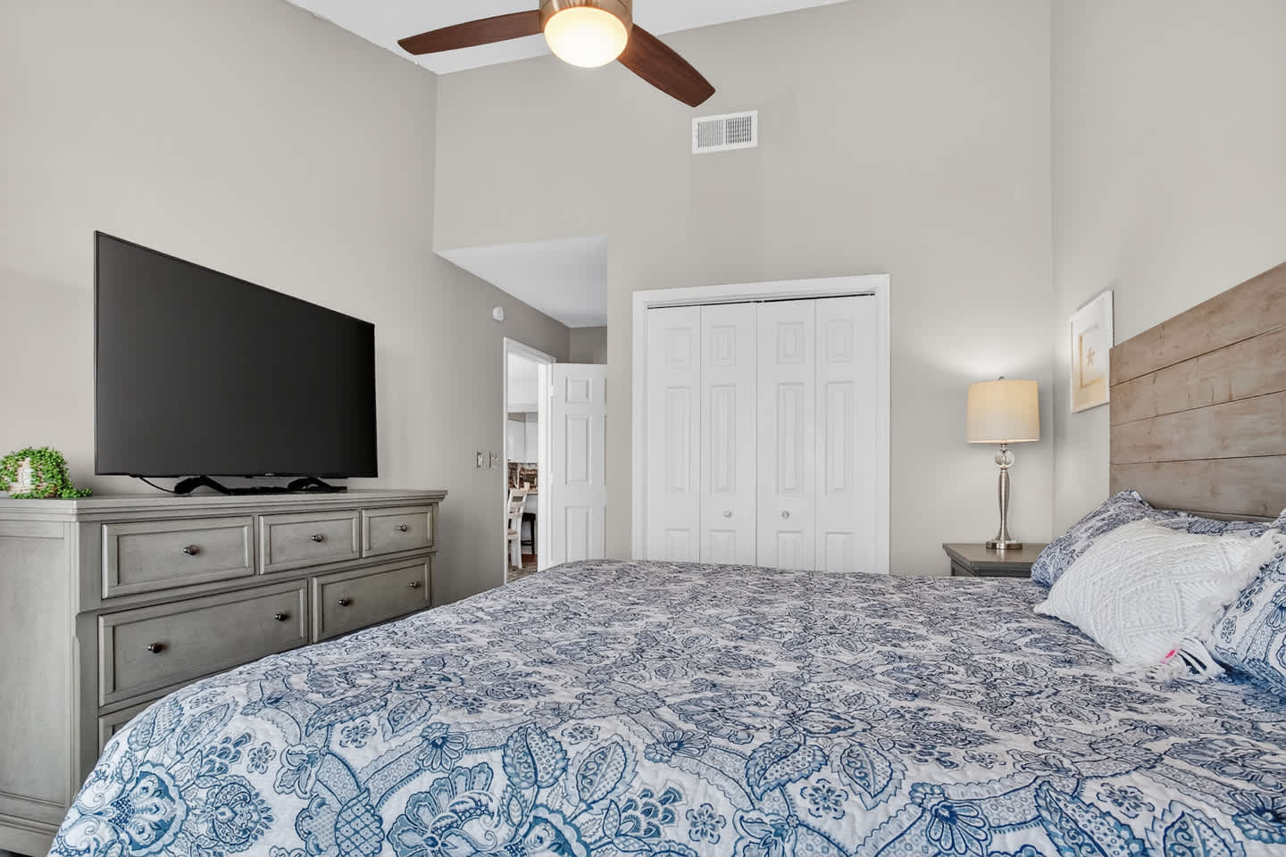 Oceanfront Delight 2BR 2Ba Views Pool N Myrtle | Photo 11