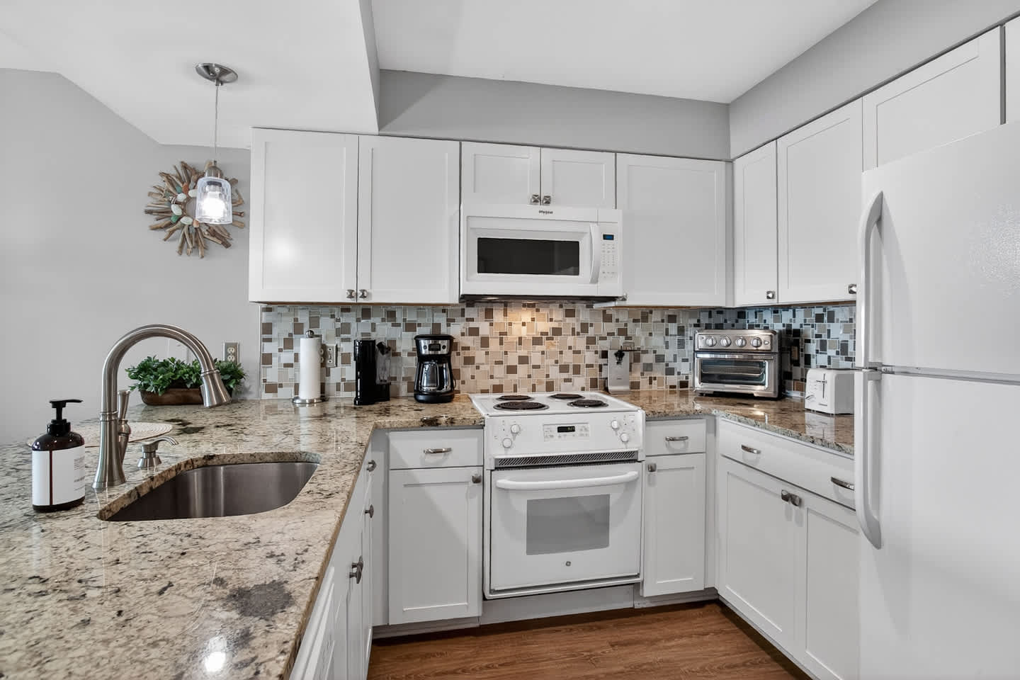 Oceanfront Delight 2BR 2Ba Views Pool N Myrtle | Photo 3