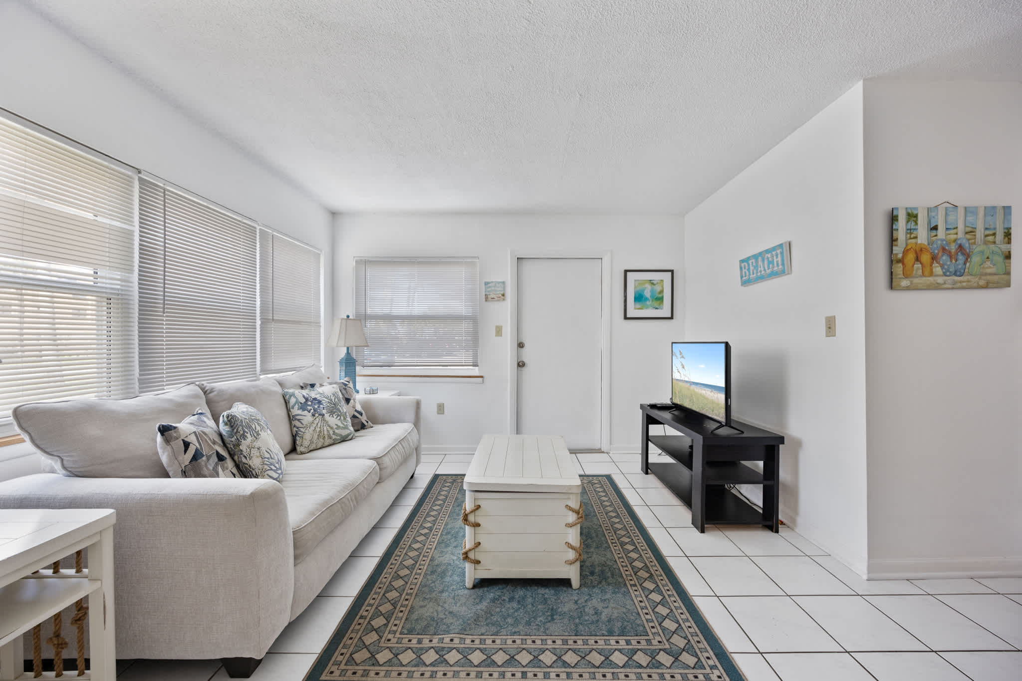 Cozy 1br Ground Floor Apartment Steps To Beach - Cape Canaveral, FL