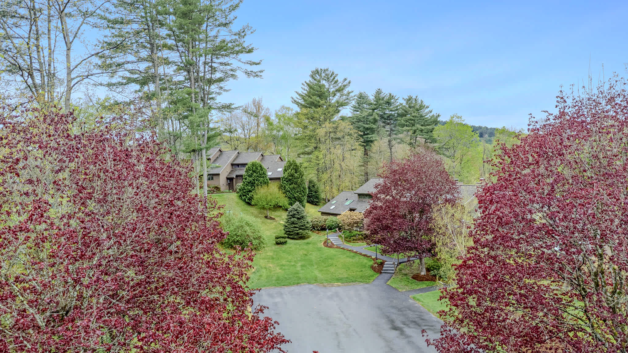 3BR Retreat, Fireplace & Deck, Club | Landmark 3C