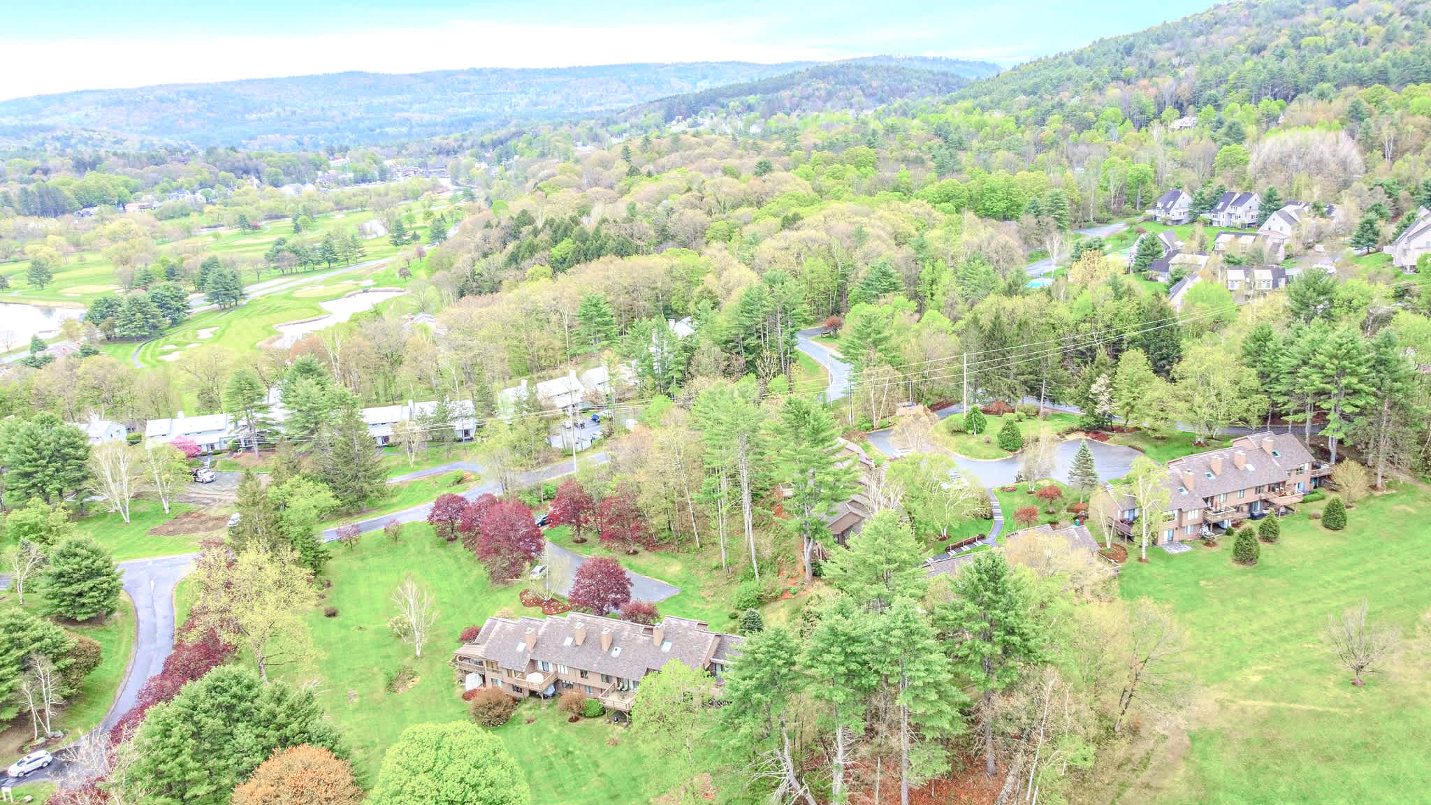 3BR Retreat, Fireplace & Deck, Club | Landmark 3C
