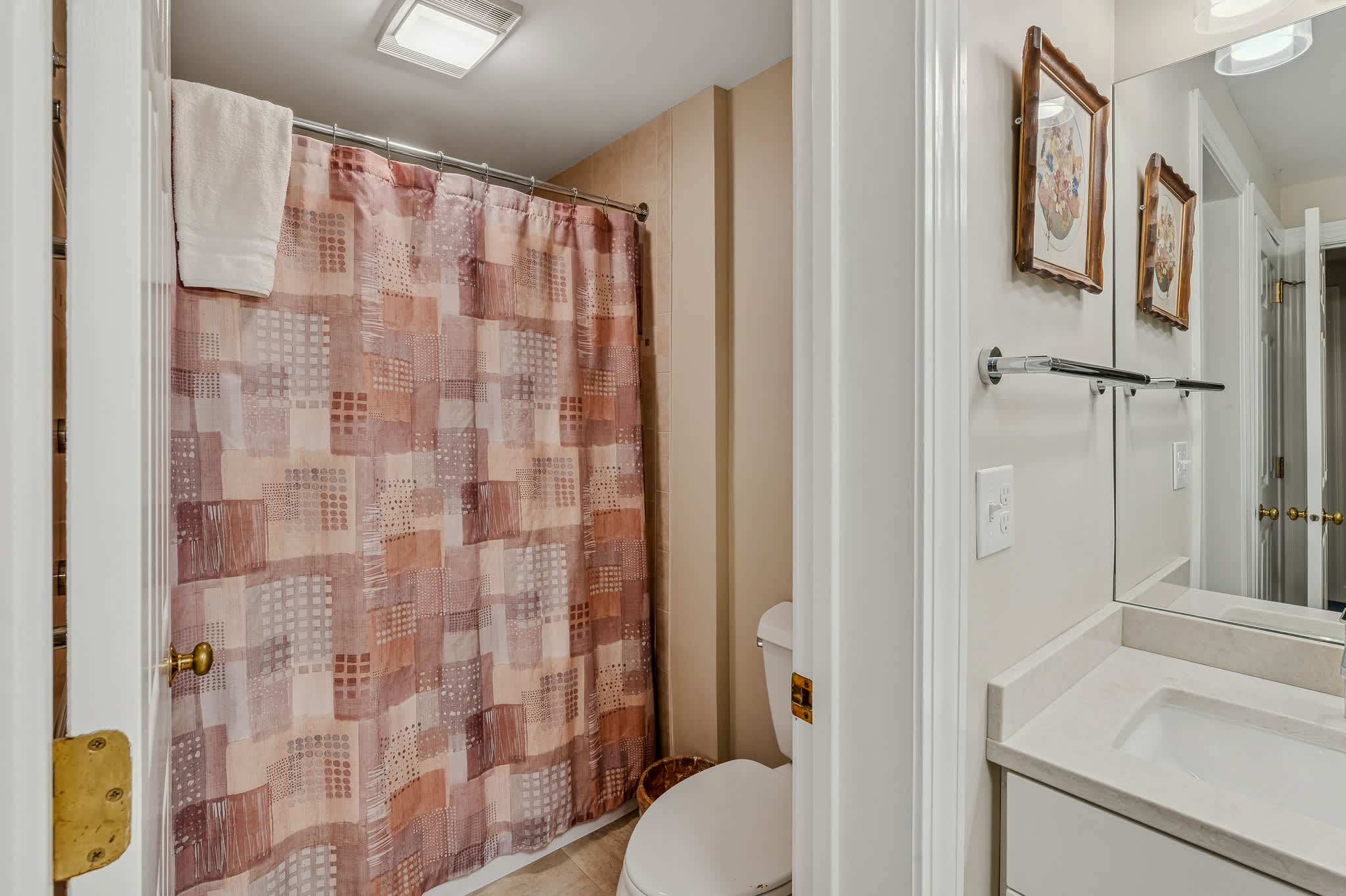 3BR Retreat, Fireplace & Deck, Club | Landmark 3C