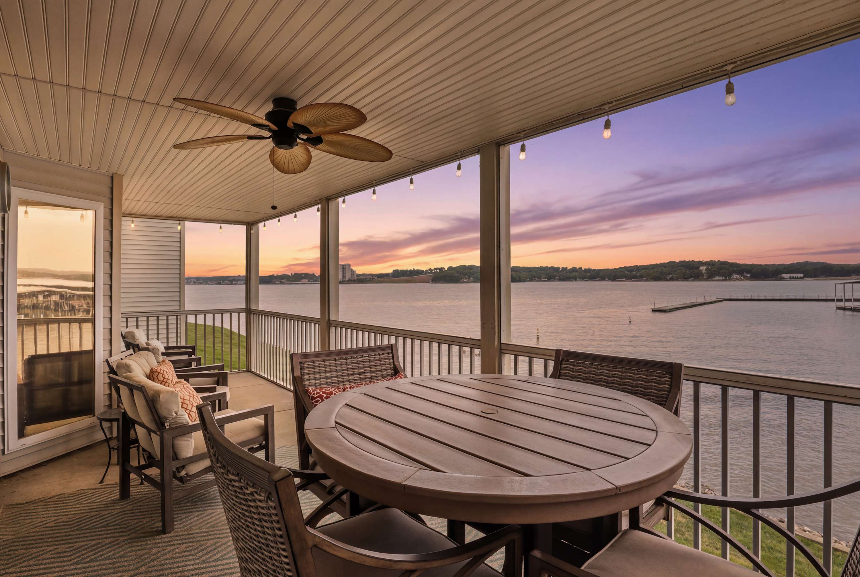 Regatta Bay|Seasonal Pool| LakeView
