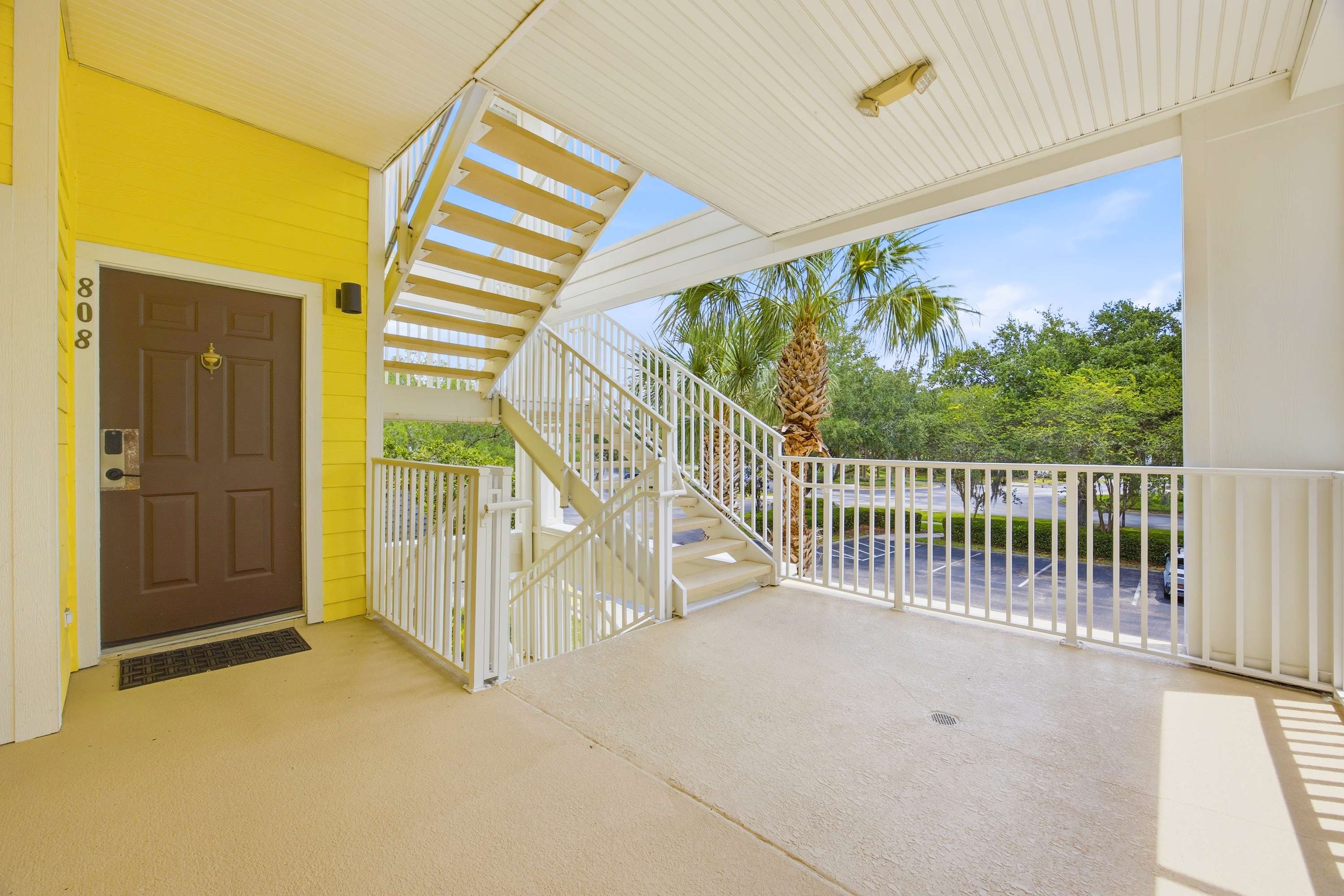 Family 808 Cozy Poolside Retreat  2BR 2BA