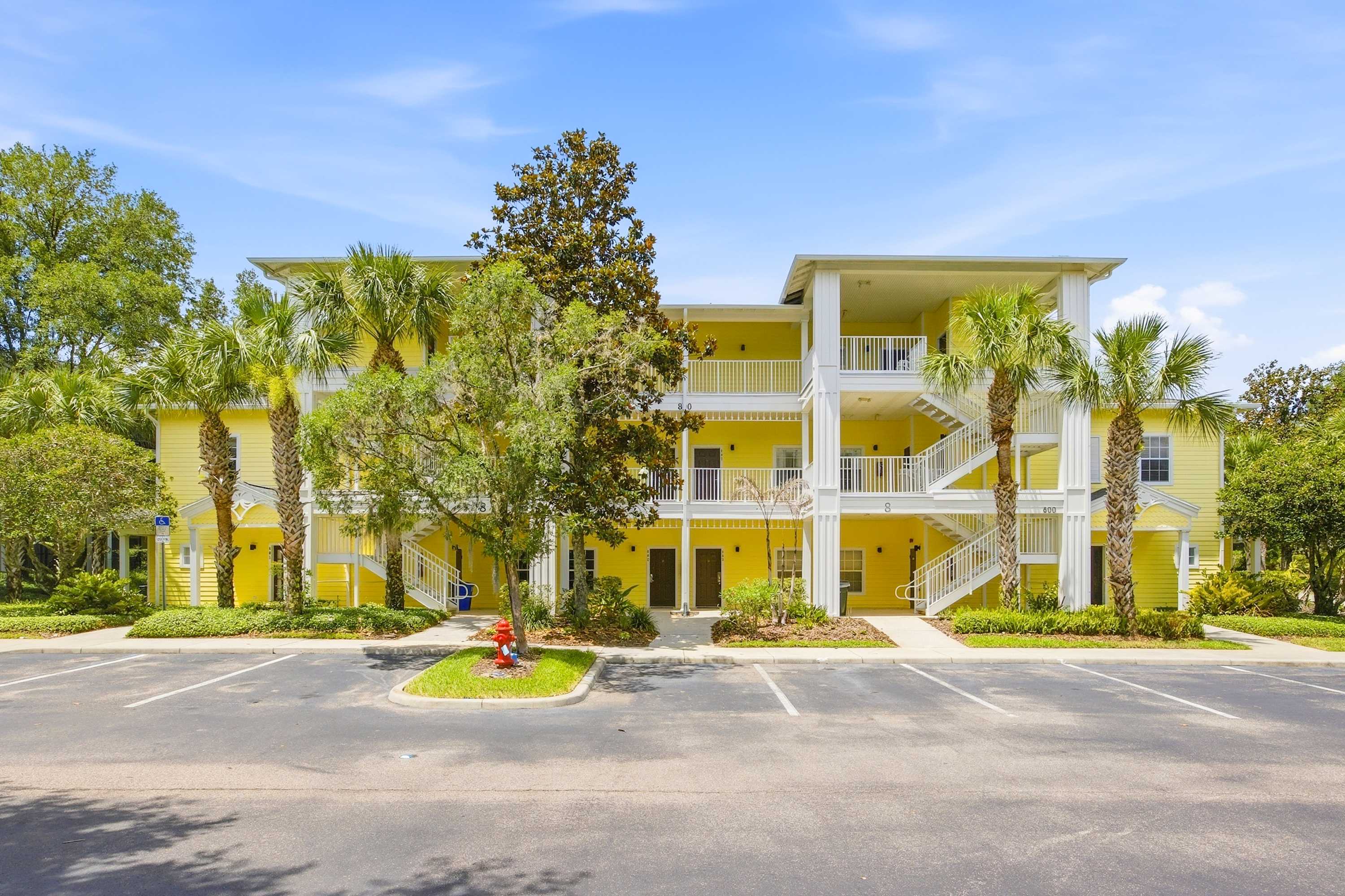 Family 808 Cozy Poolside Retreat  2BR 2BA